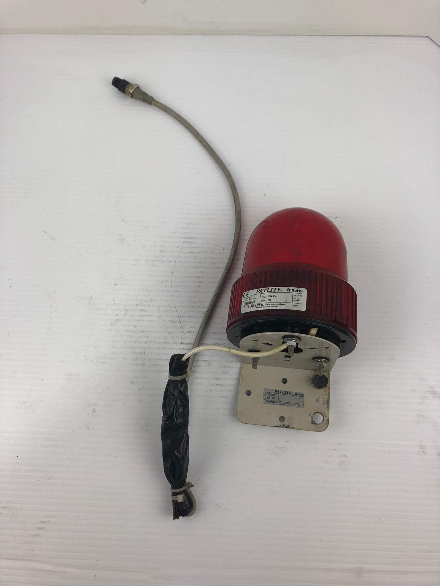 Patlite SKHE-24 Red Rotating Beacon Light SZ-007 Bracket 24VDC 3W