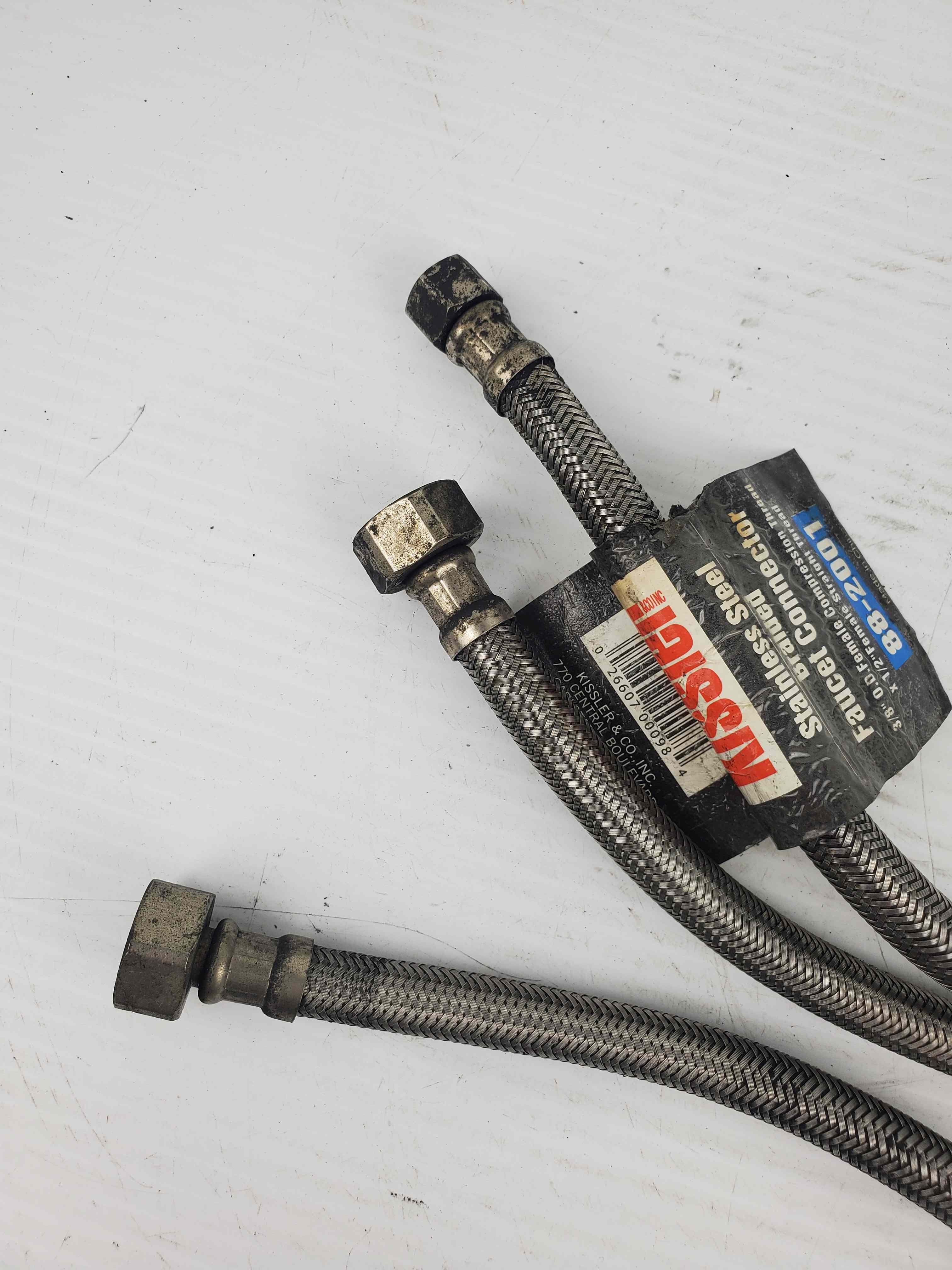 Kissler 88-2001 3/8" 0.D. Female Thread x 1/2" Female Thread Hose - Lot of 3