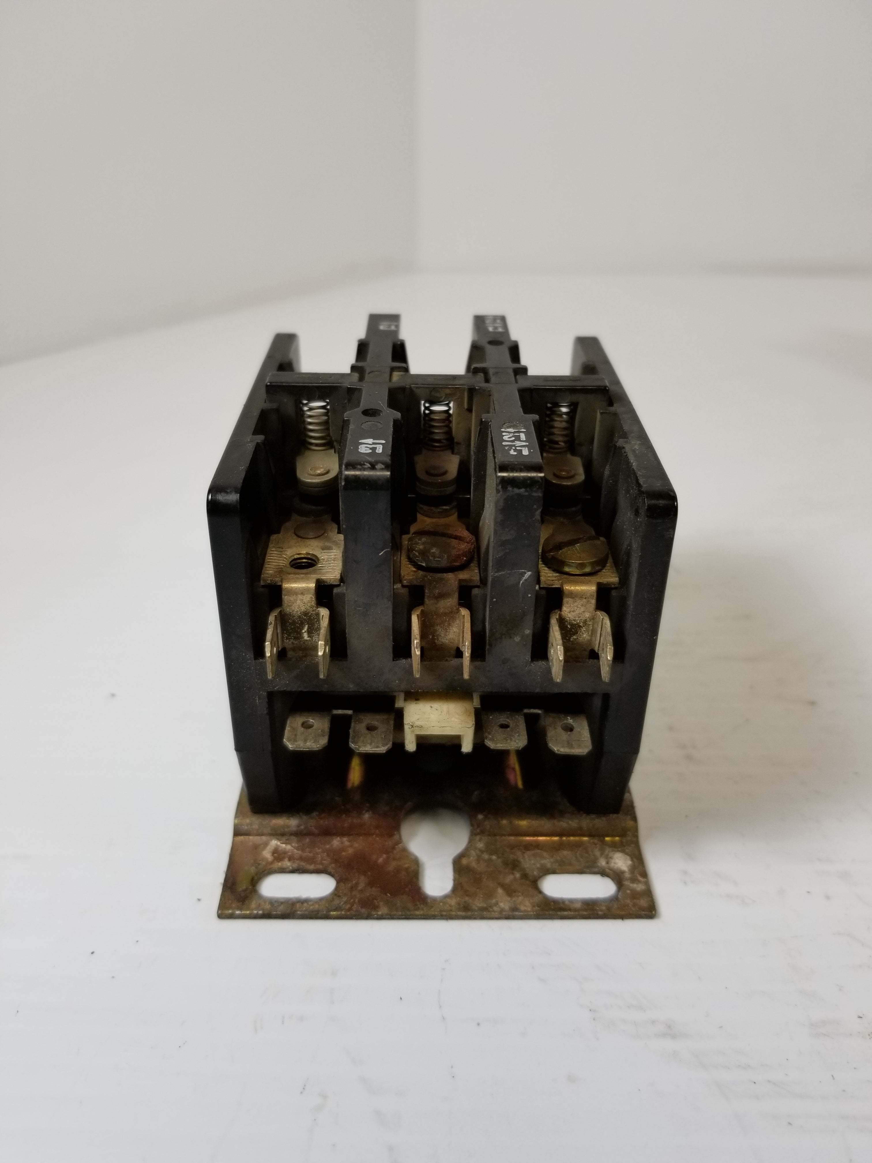 Joslyn Clark A77-309040A-1 Contactor 120V Coil