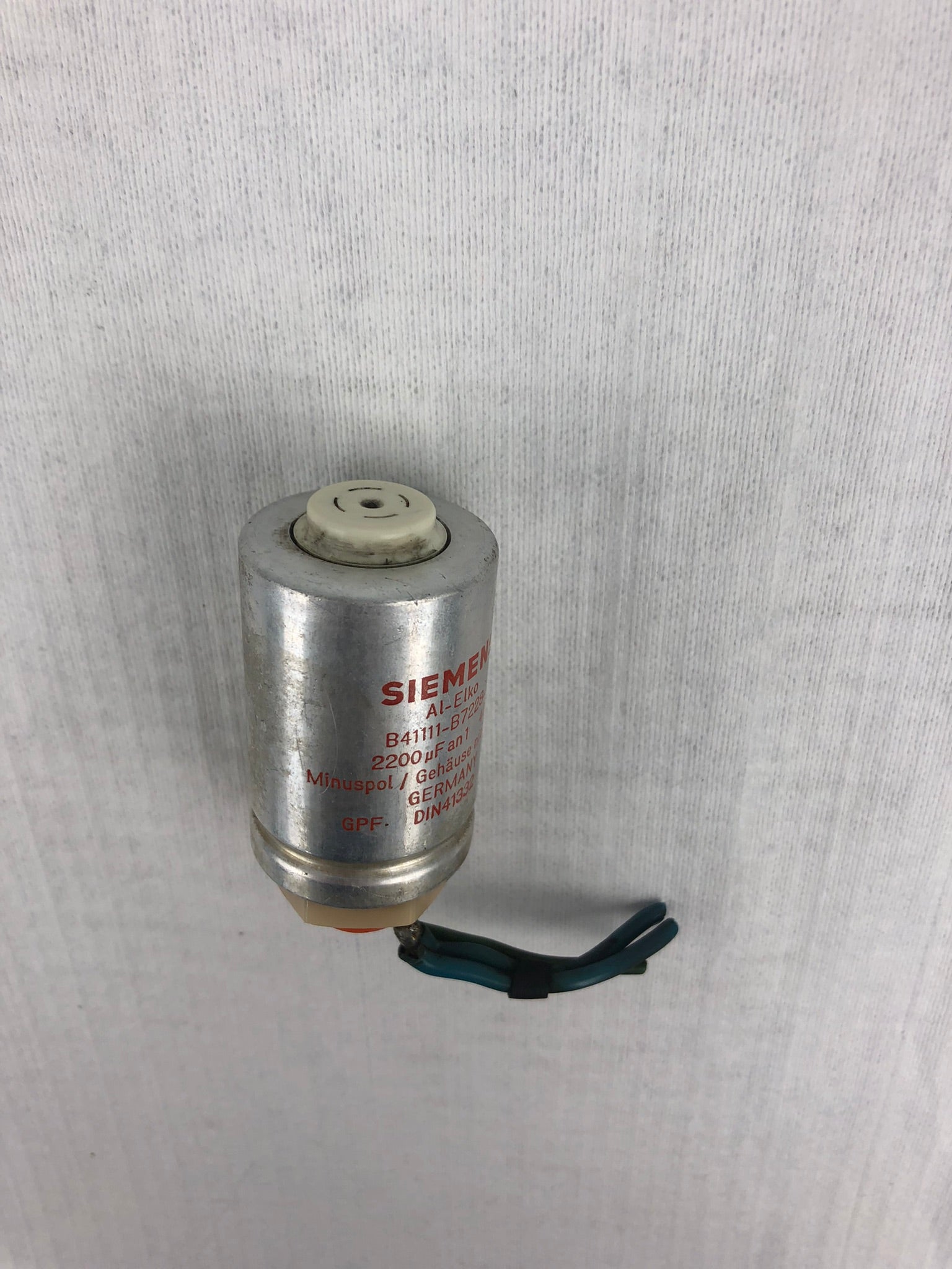 Siemens AL-ELKO Capacitor B41111-B7228-T