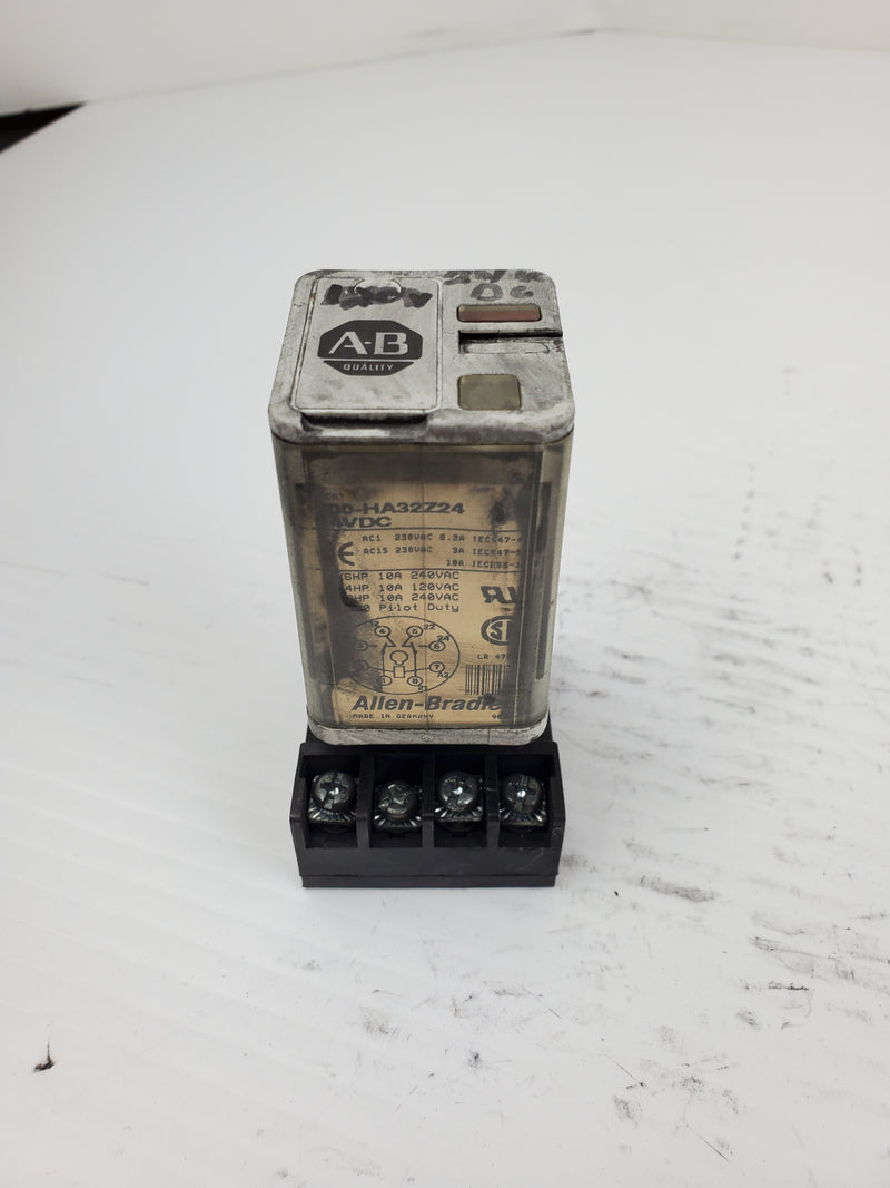 Allen-Bradley 700-HA32Z24 24VDC Relay With 700-HM125 Series A Socket