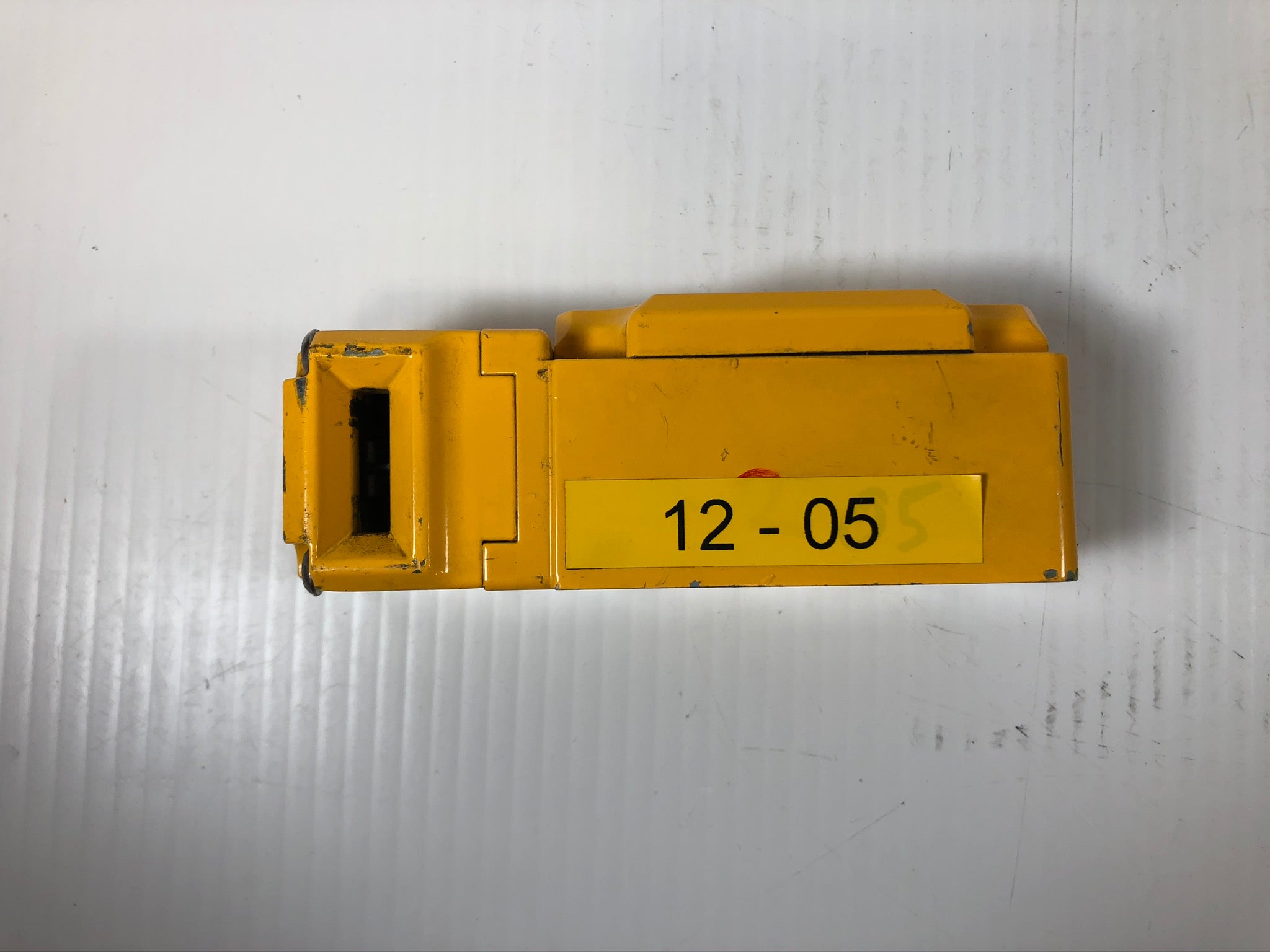 Allen-Bradley MT-GD2 Guardmaster Safety Interlock Switch 440K-M22AEYT Ser. A