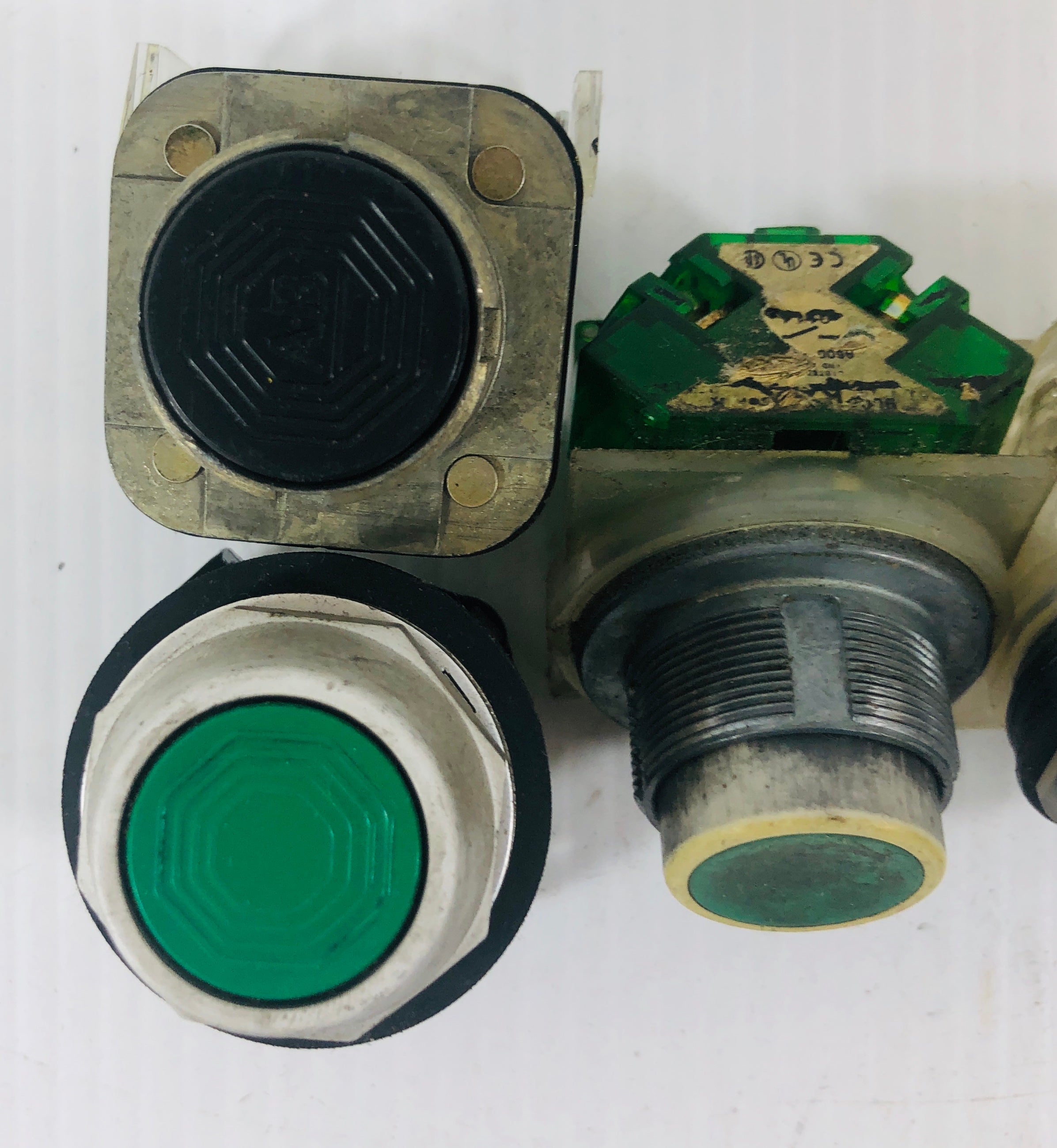 Allen-Bradley Pushbutton Switch 1 Black 3 Green - Lot of 4