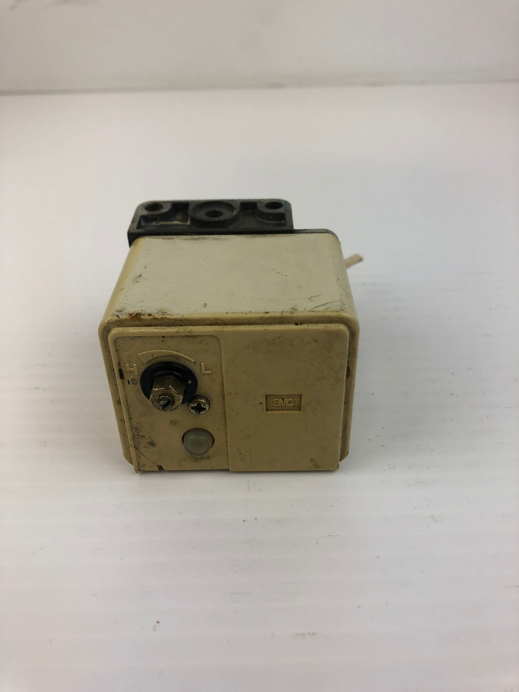 SMC IS3010-02L Pressure Switch Press 0.1~0.7MPa AC125V0.1A DC30V0.1A ...