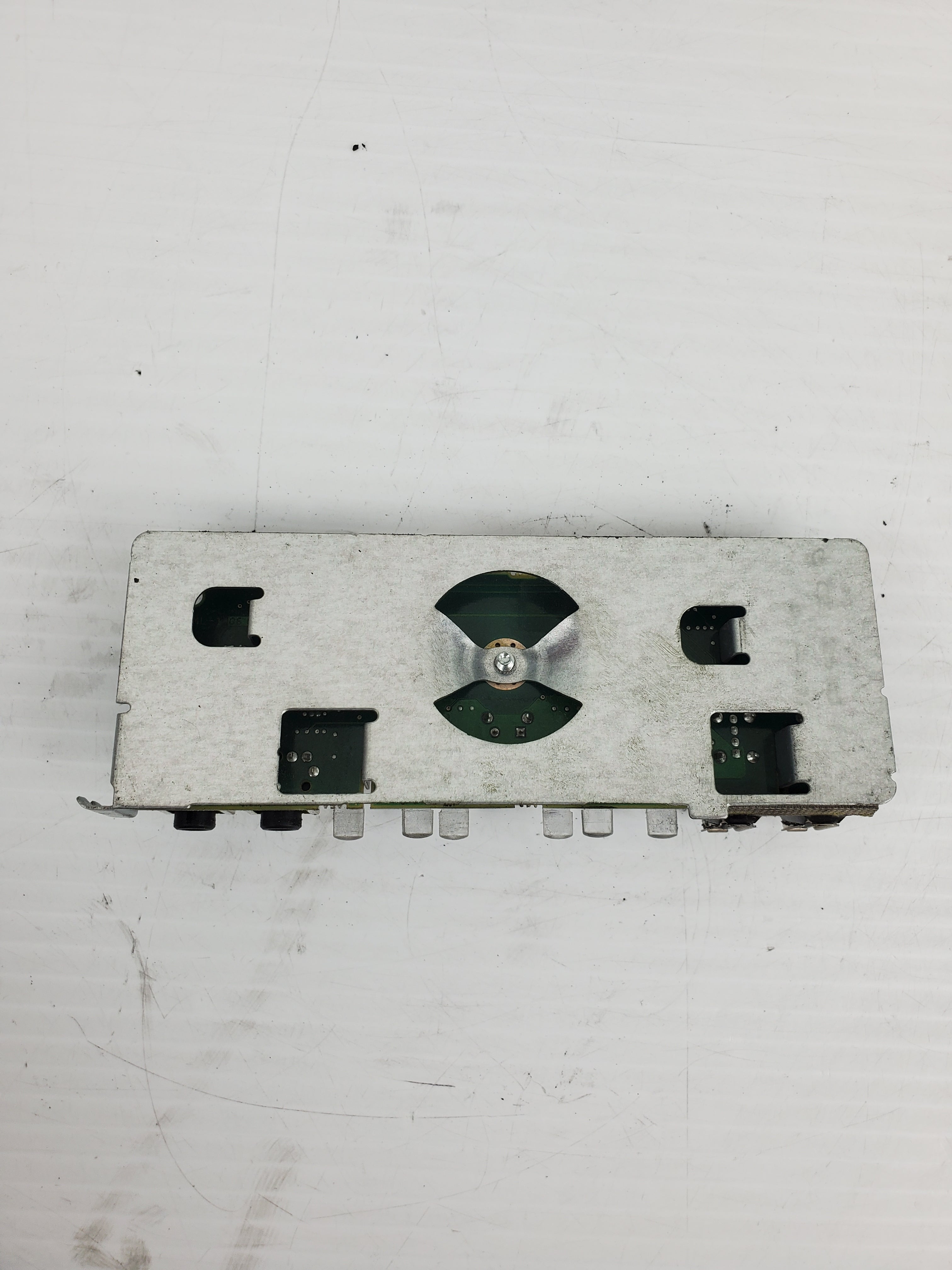 Dell CN-0MJ047-13740-66D-00UQ Rev A00