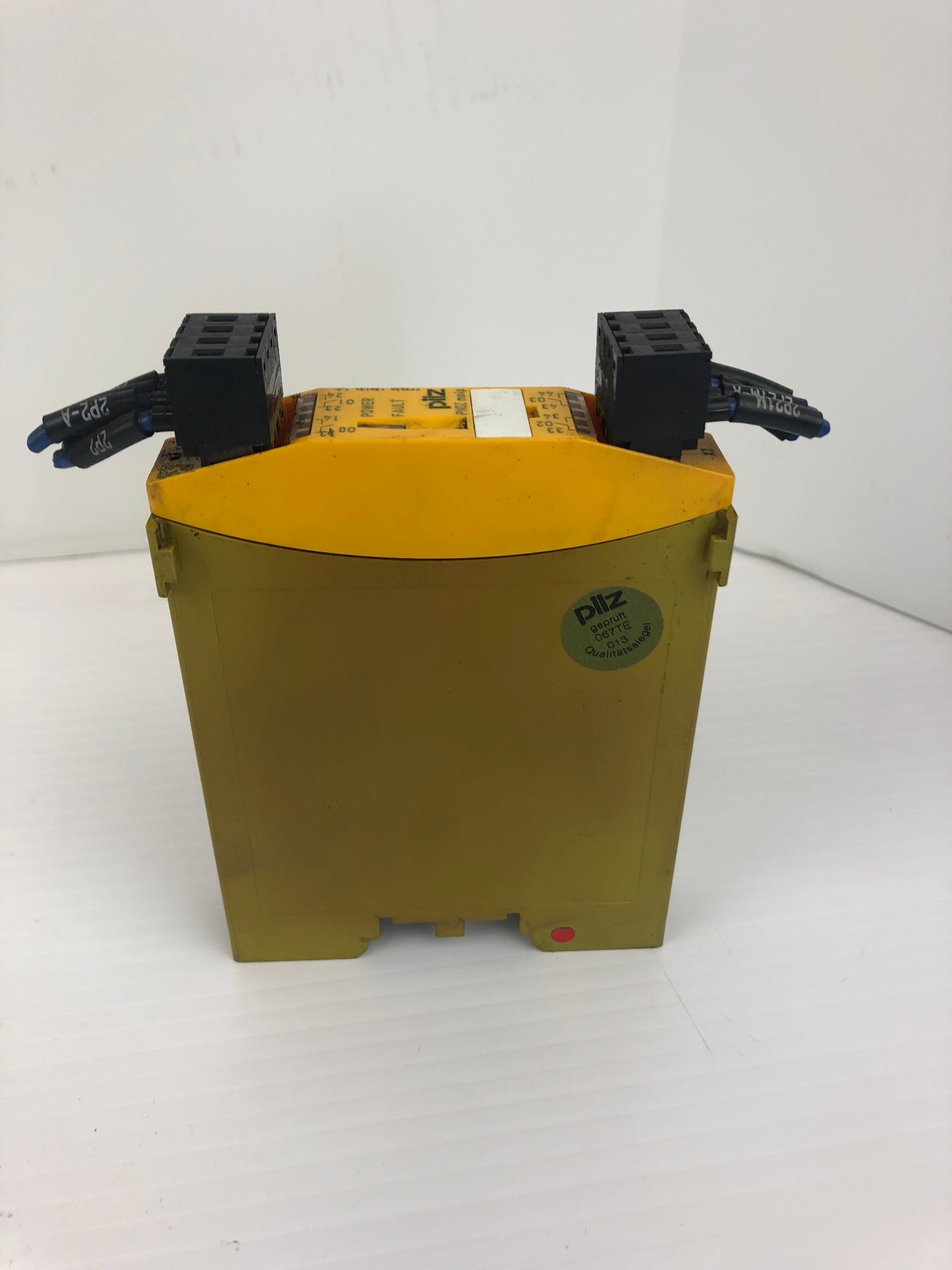 Pilz PNOZ mo4p Safety Relay Expansion Module PNOZ M04P