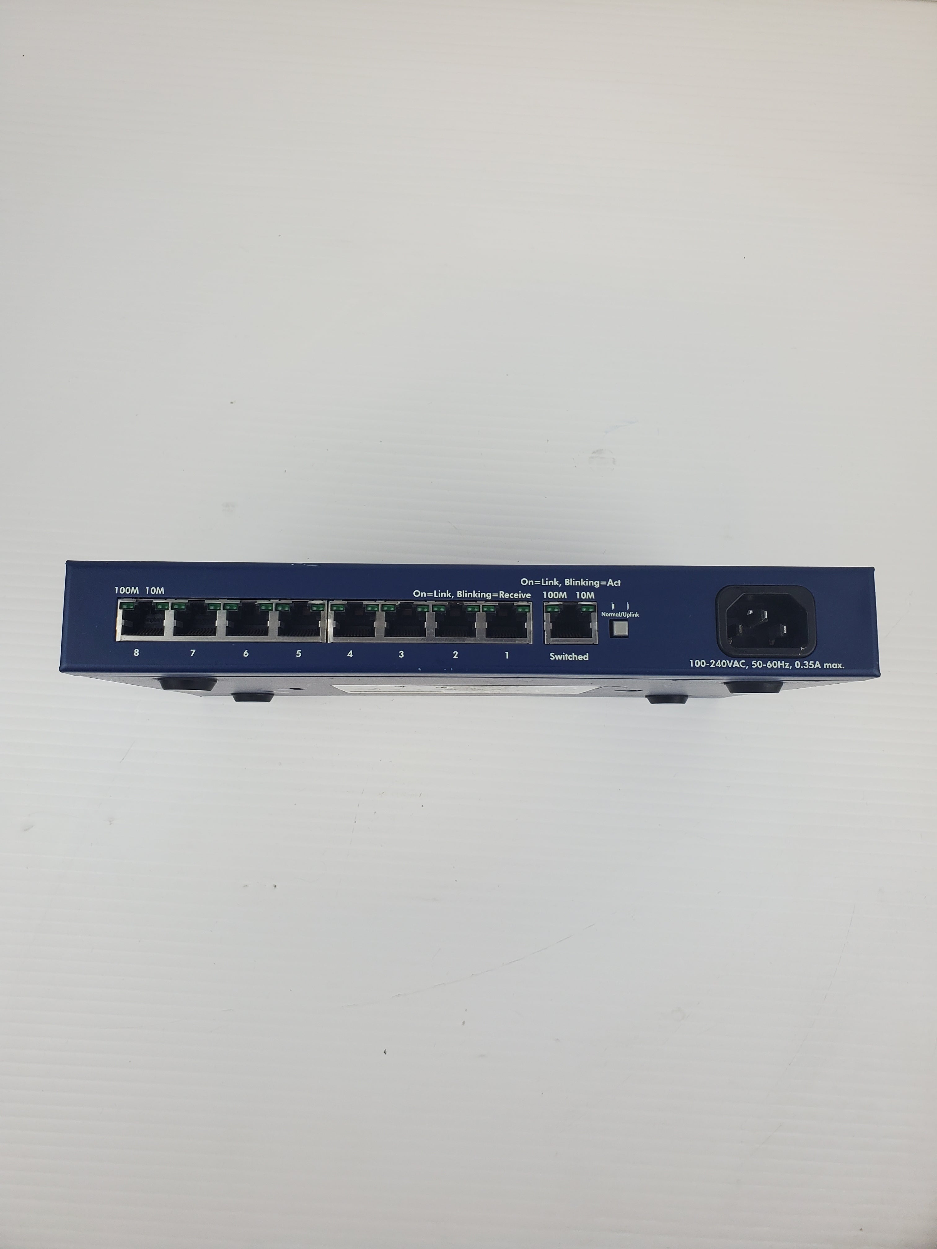 NETGEAR DS309 Ethernet Hub 8 Inputs - Input 100-240VAC - 50-60Hz - 0.35A Max