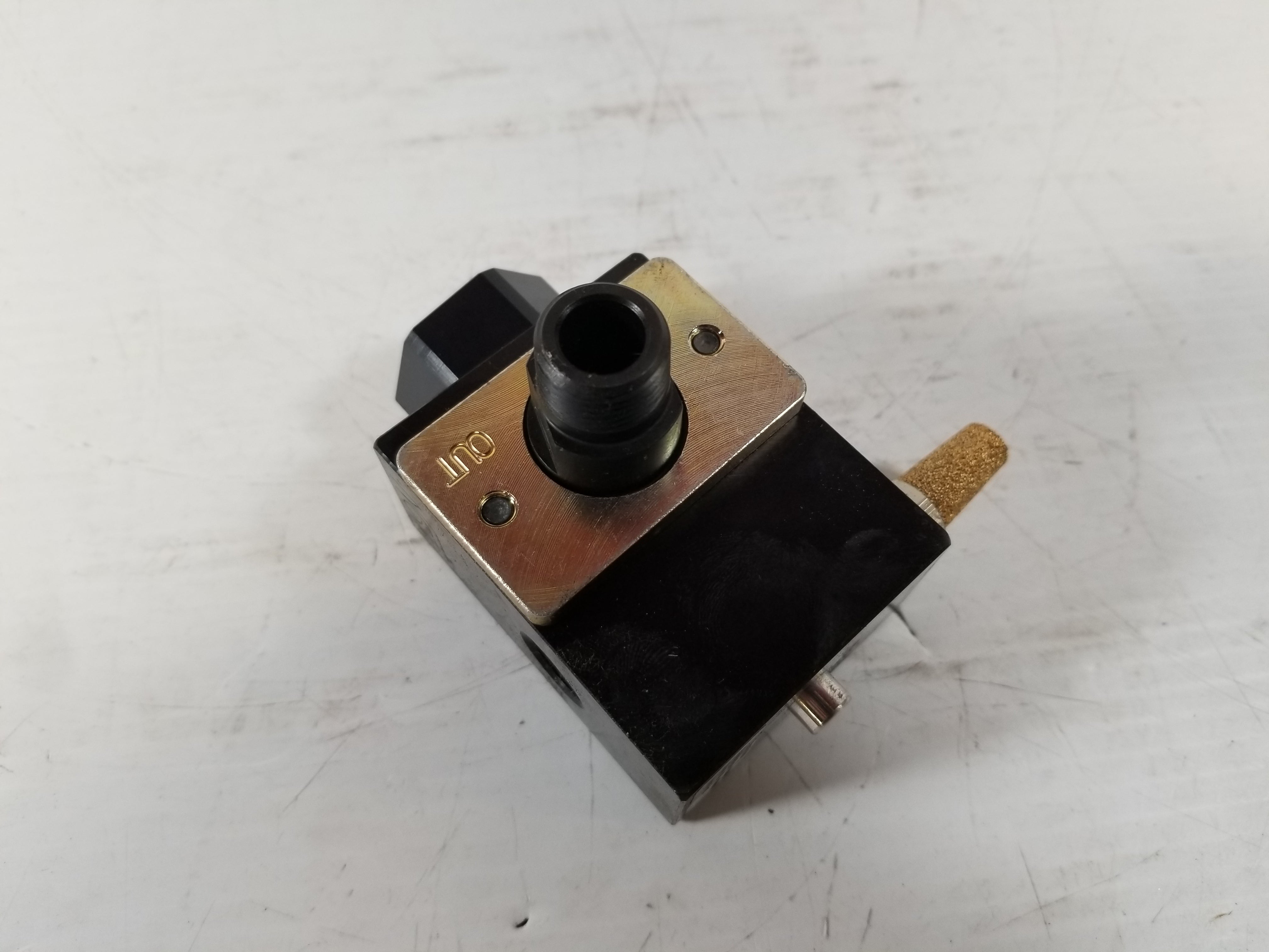 NGT B4S0M38 Pneumatic Check Valve