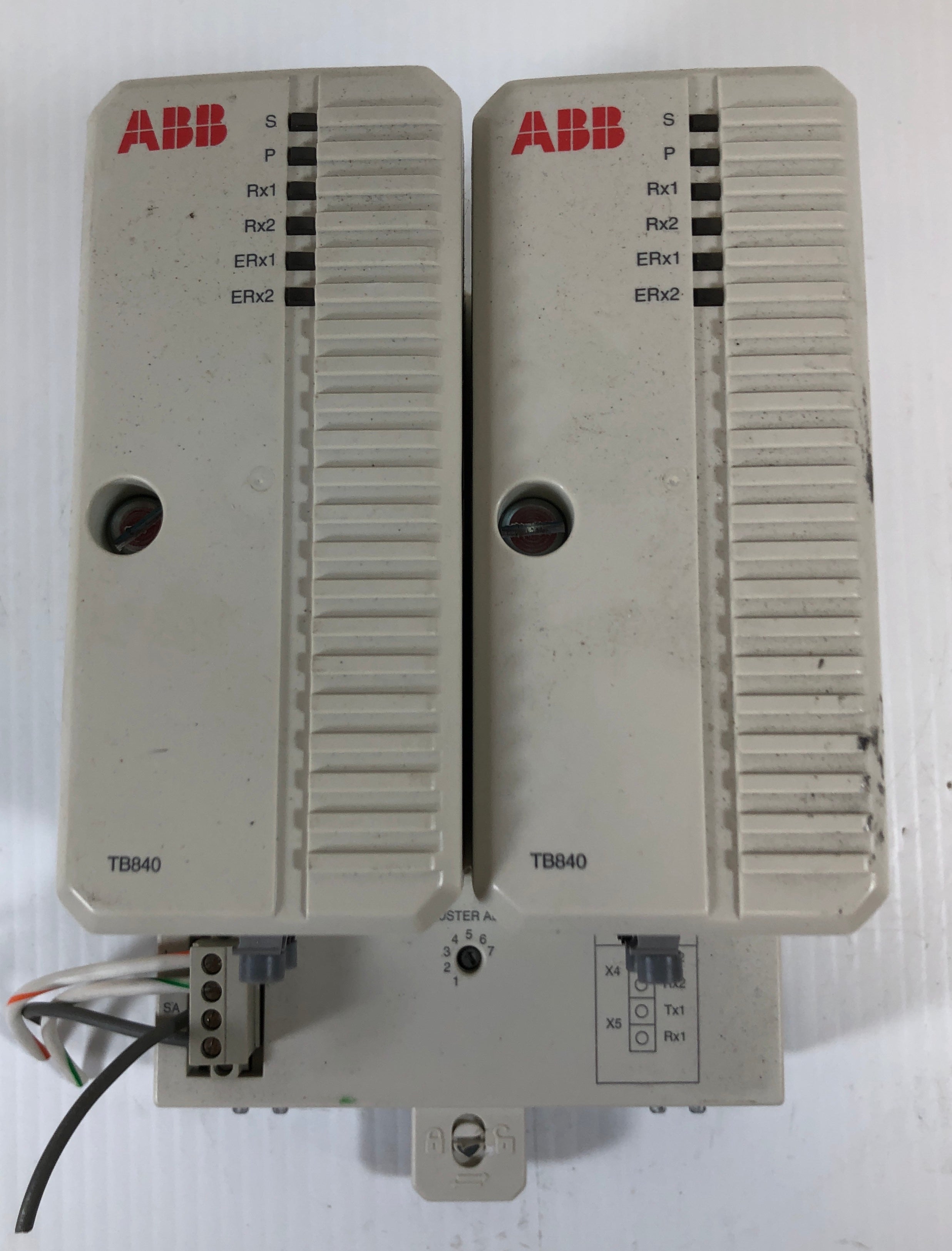 ABB Modulebus 3BSE021456R1 3BSE020848R1 Cluster Modem I/O Assembly