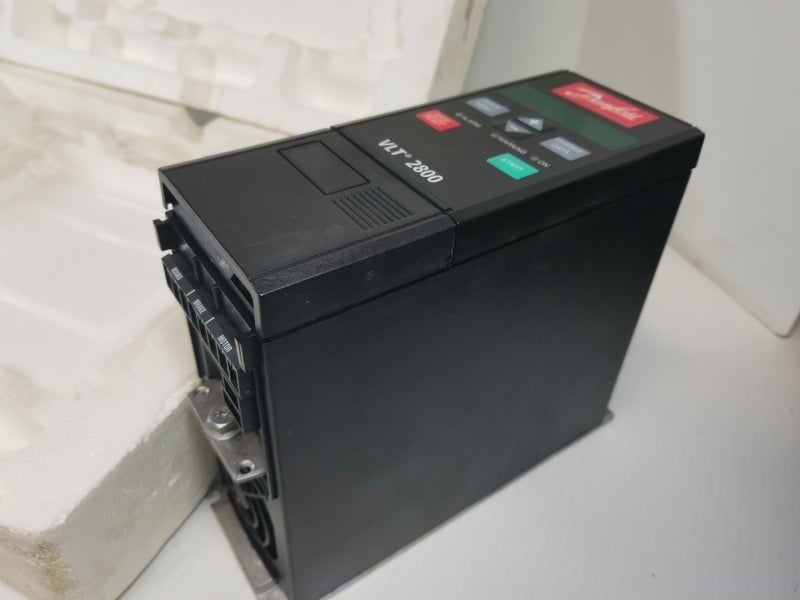 Danfoss 195N1014 VLT 2800 AC Drive