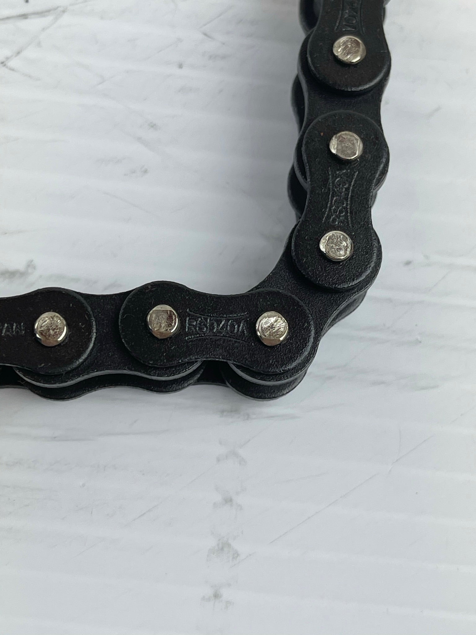 Subaki Chain RS0-40A 37"