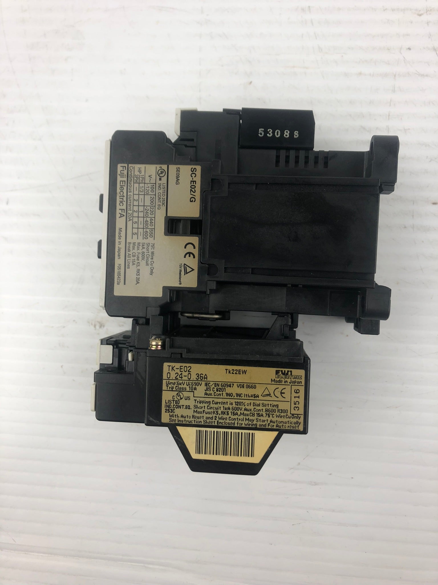 Fuji SC-E02/G Contactor 3 Pole with TK-E02 Overload Relay and SZ-Z1 Coil Surge
