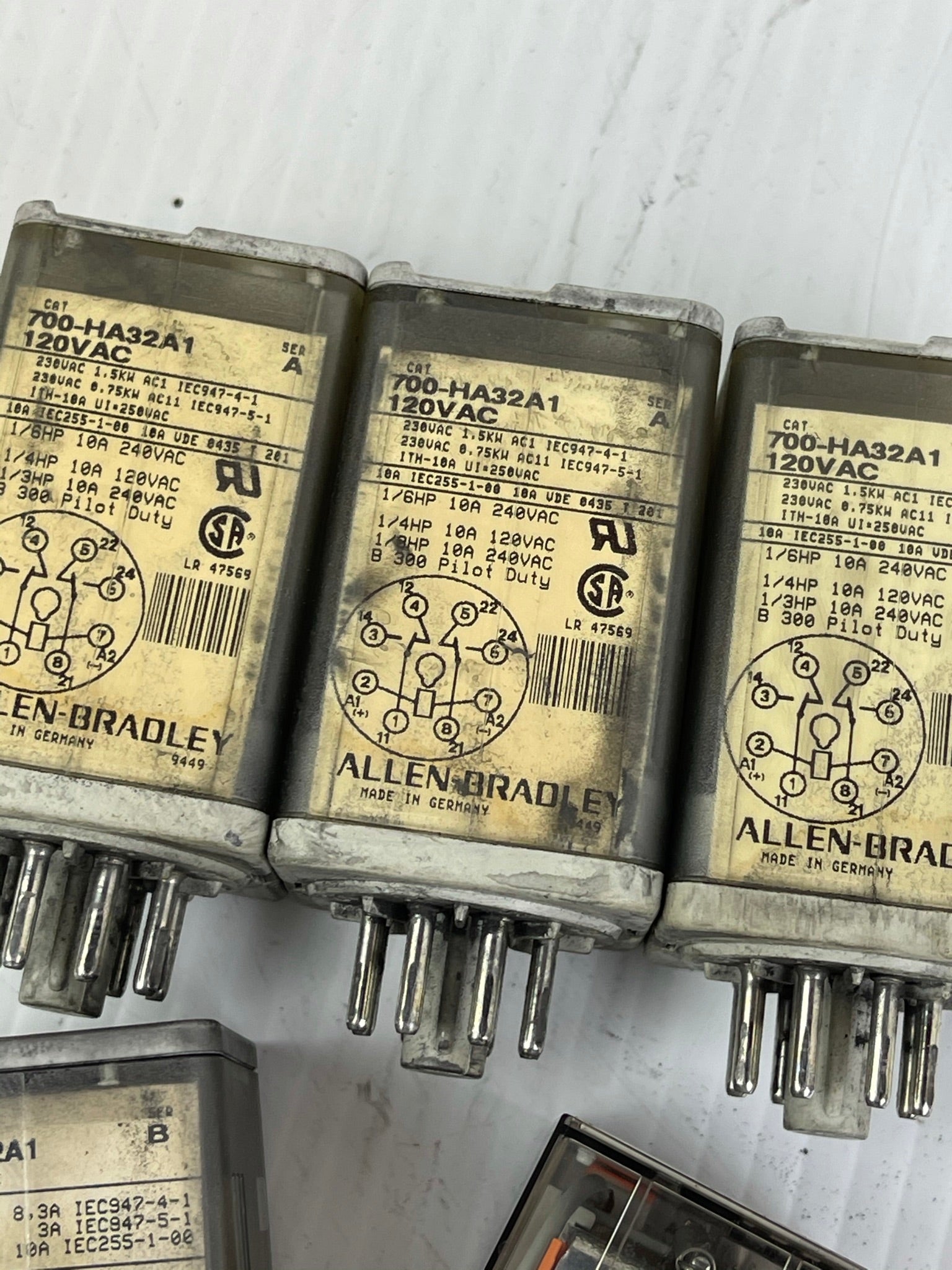 Allen-Bradley 700-HA32A1-4 General Purpose Relay Series A B and D - Lot of 5