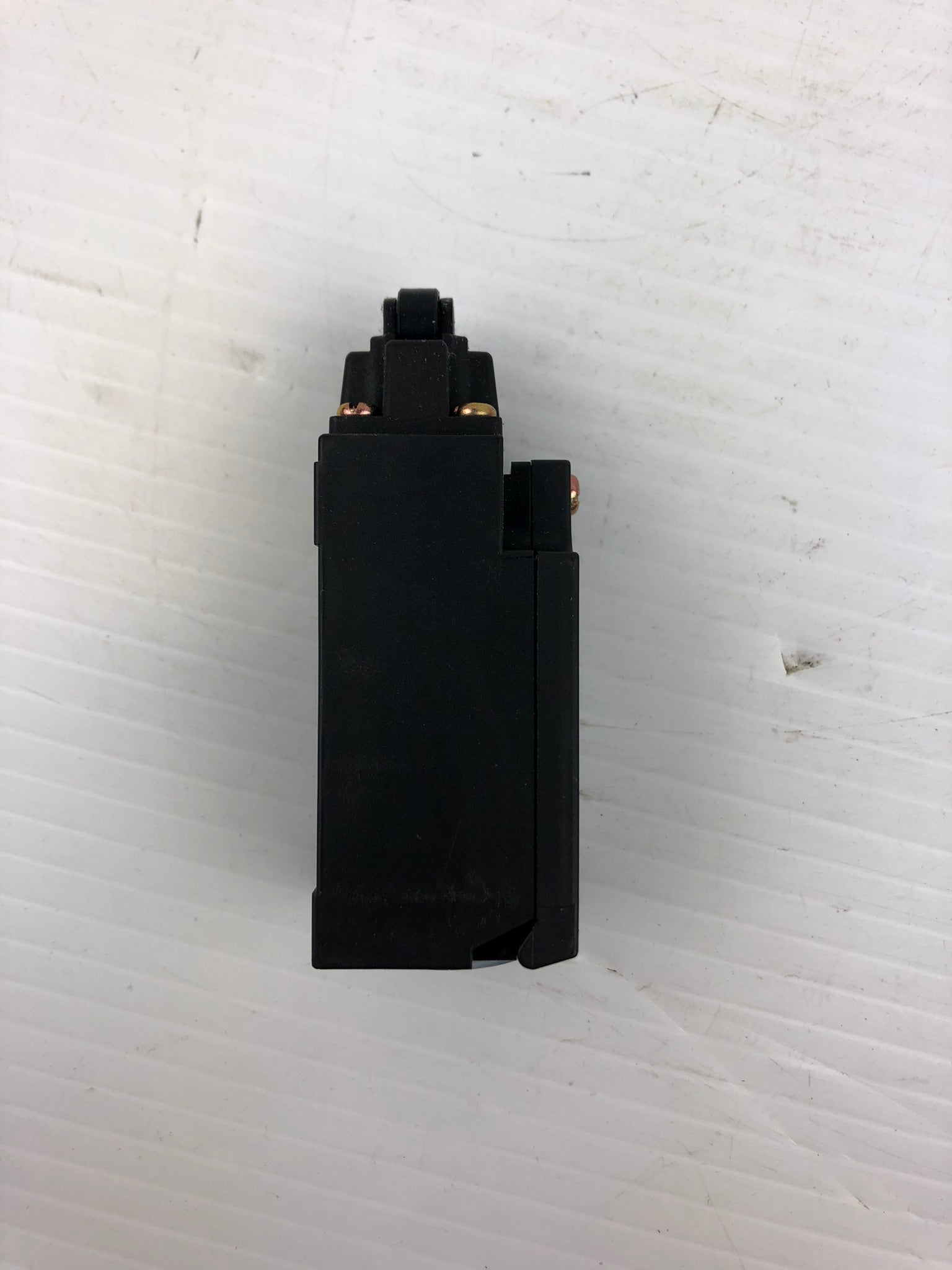 Omron D4D-1132N Safety Switch