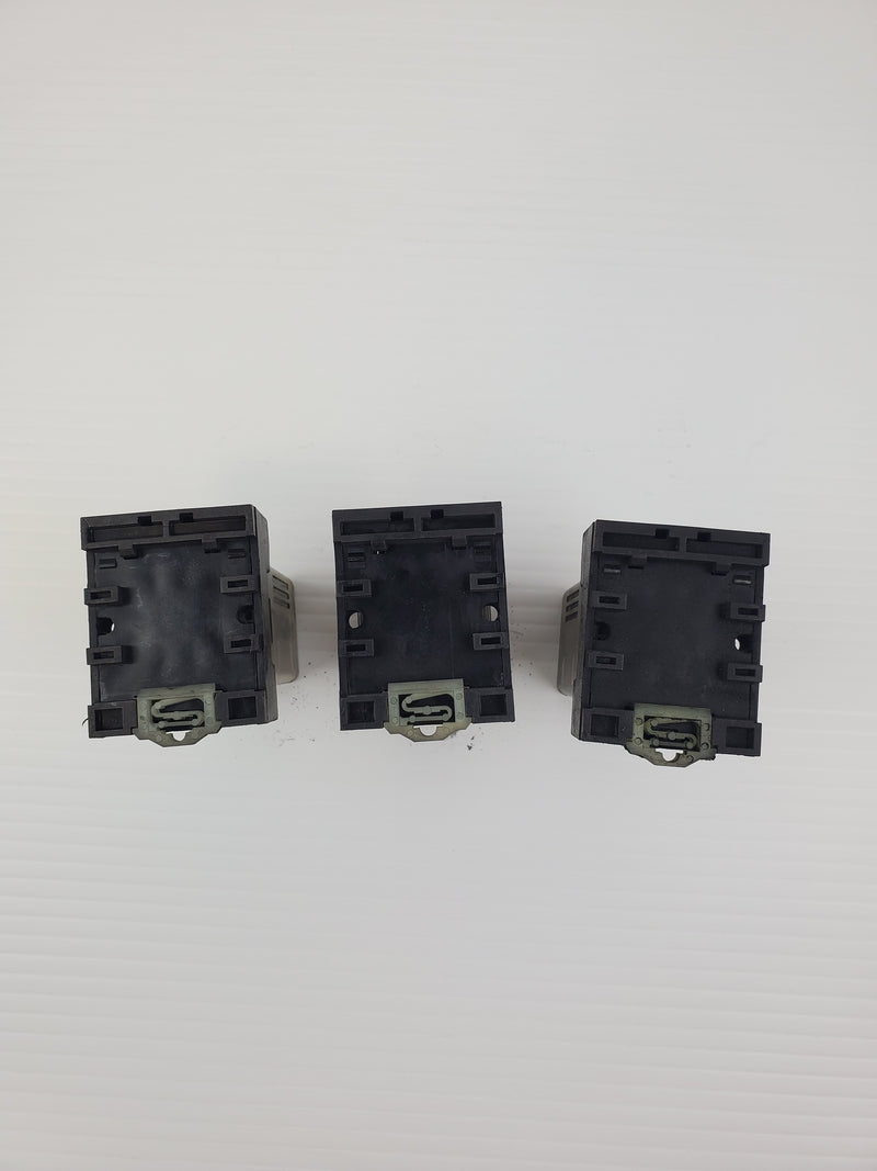 Allen-Bradley 700-HA32Z24 Series B 24VDC Relay with Socket (Lot of 3)