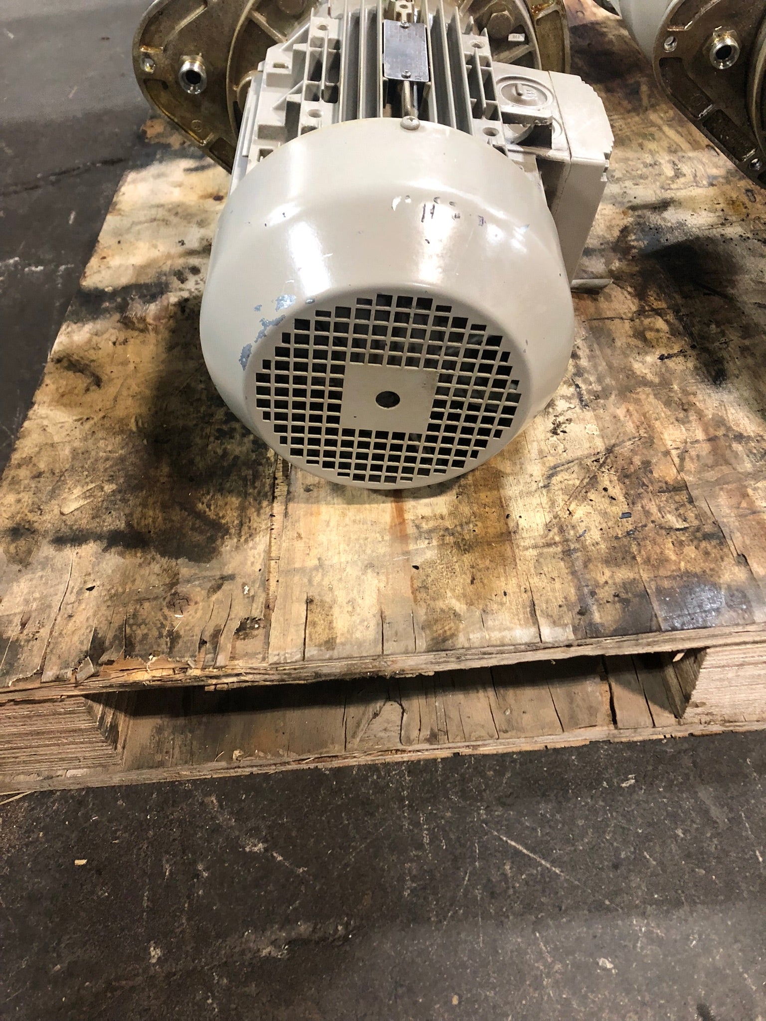 Siemens 1LA71134AA61-Z Motor with Attachment