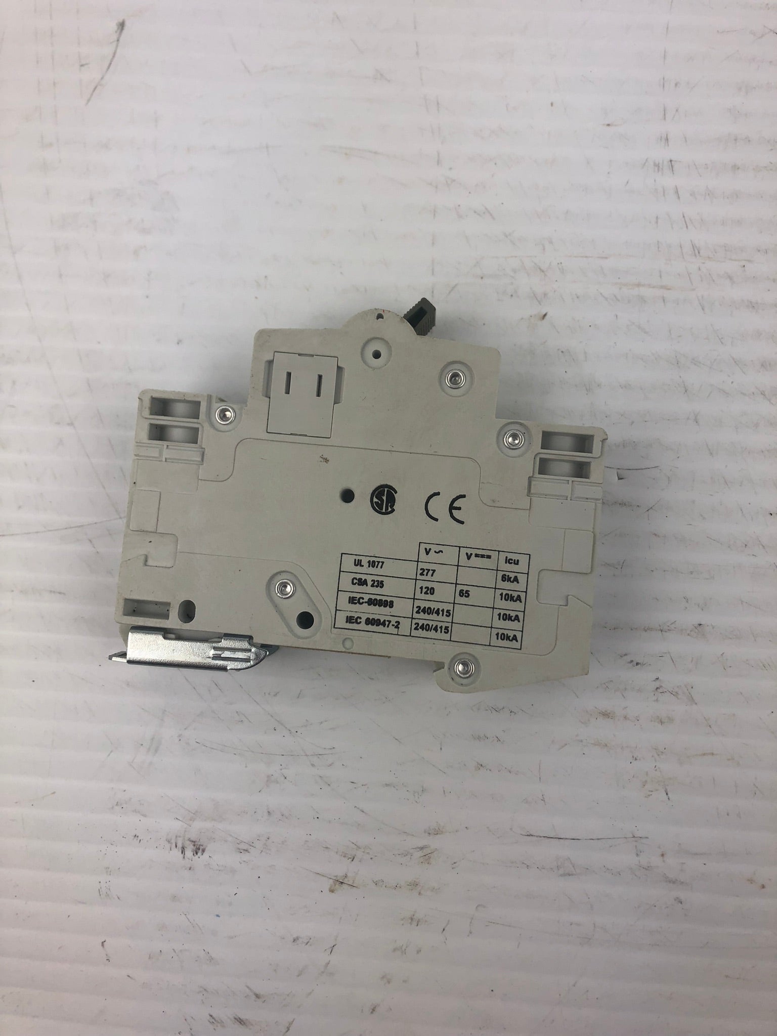 Cutler-Hammer WMS1D16 Miniature Circuit Breaker 240V 1 Pole 16A