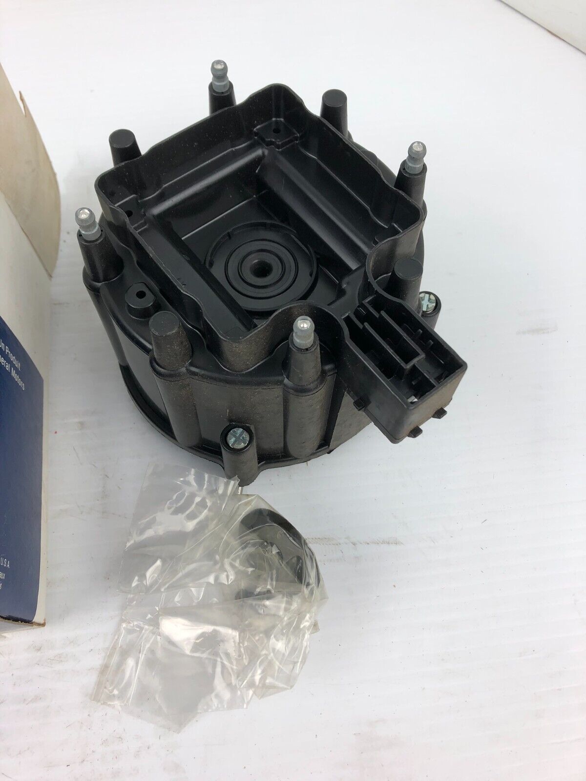 Delco Remy DR451 Distribution Cap #D337