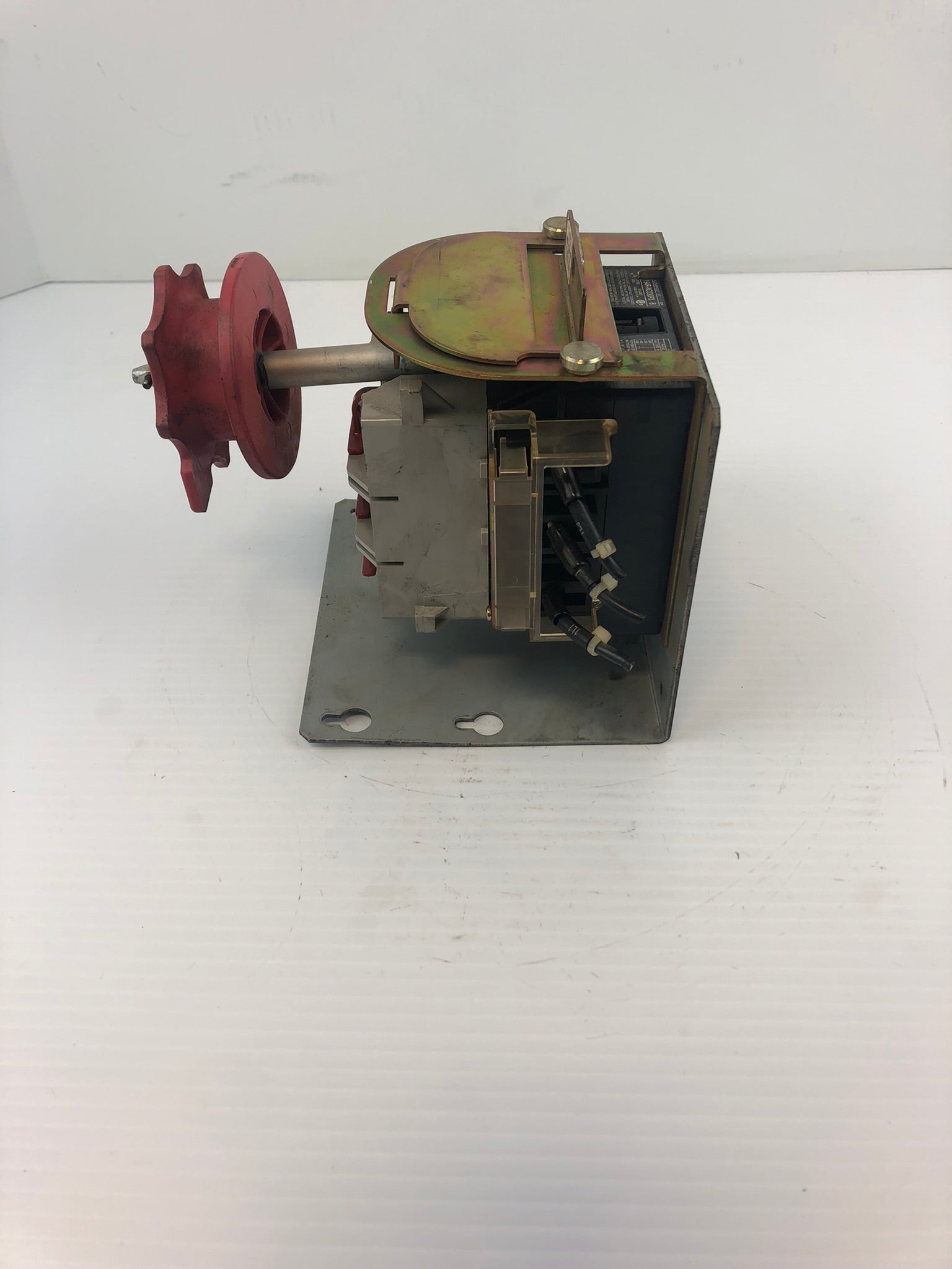 Allen-Bradley 194RF-NC030* Ser A Fused Disconnect Switch Mounted 3 Pole
