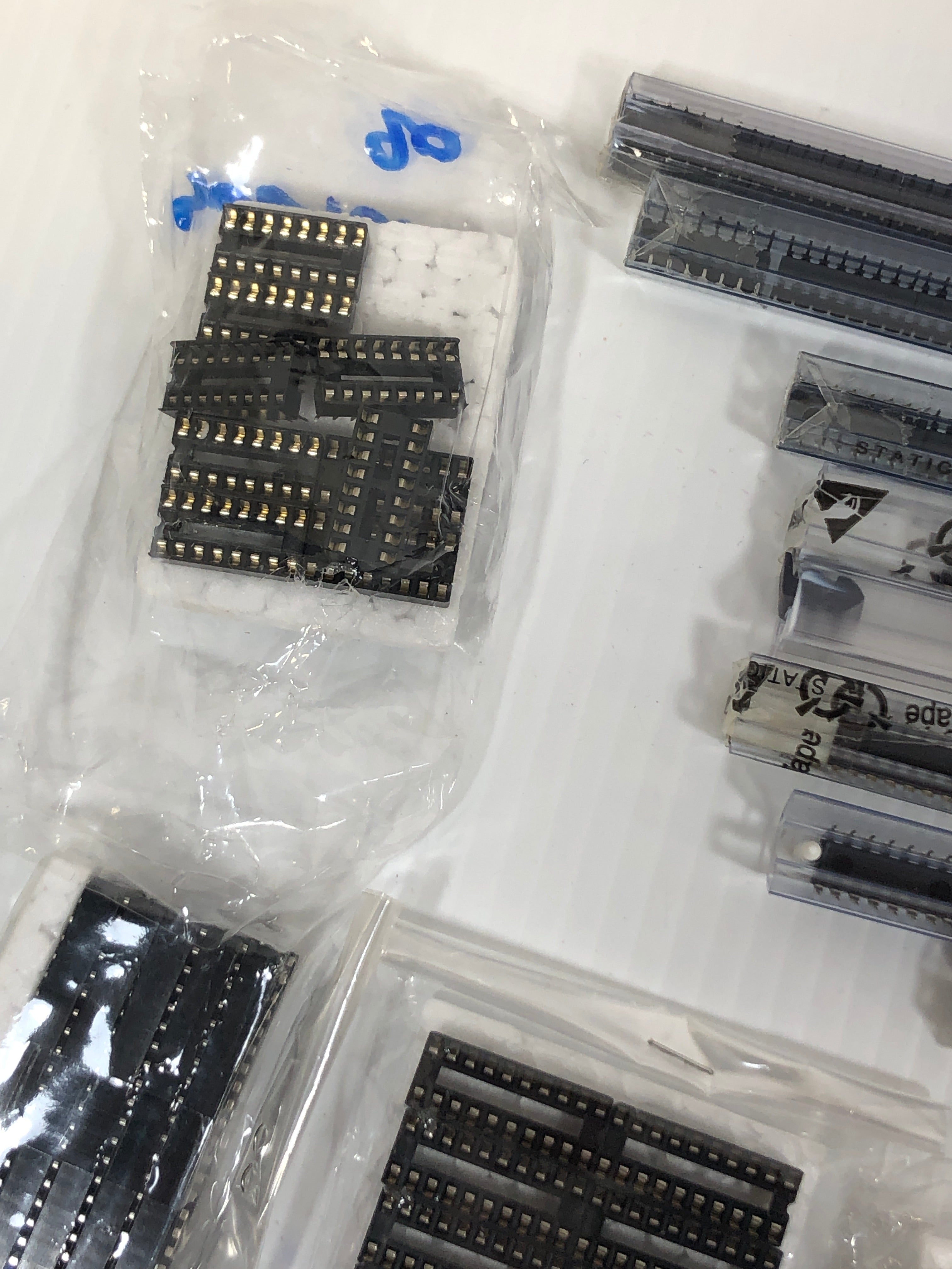Presettable Up / Down Counters Dip Lot