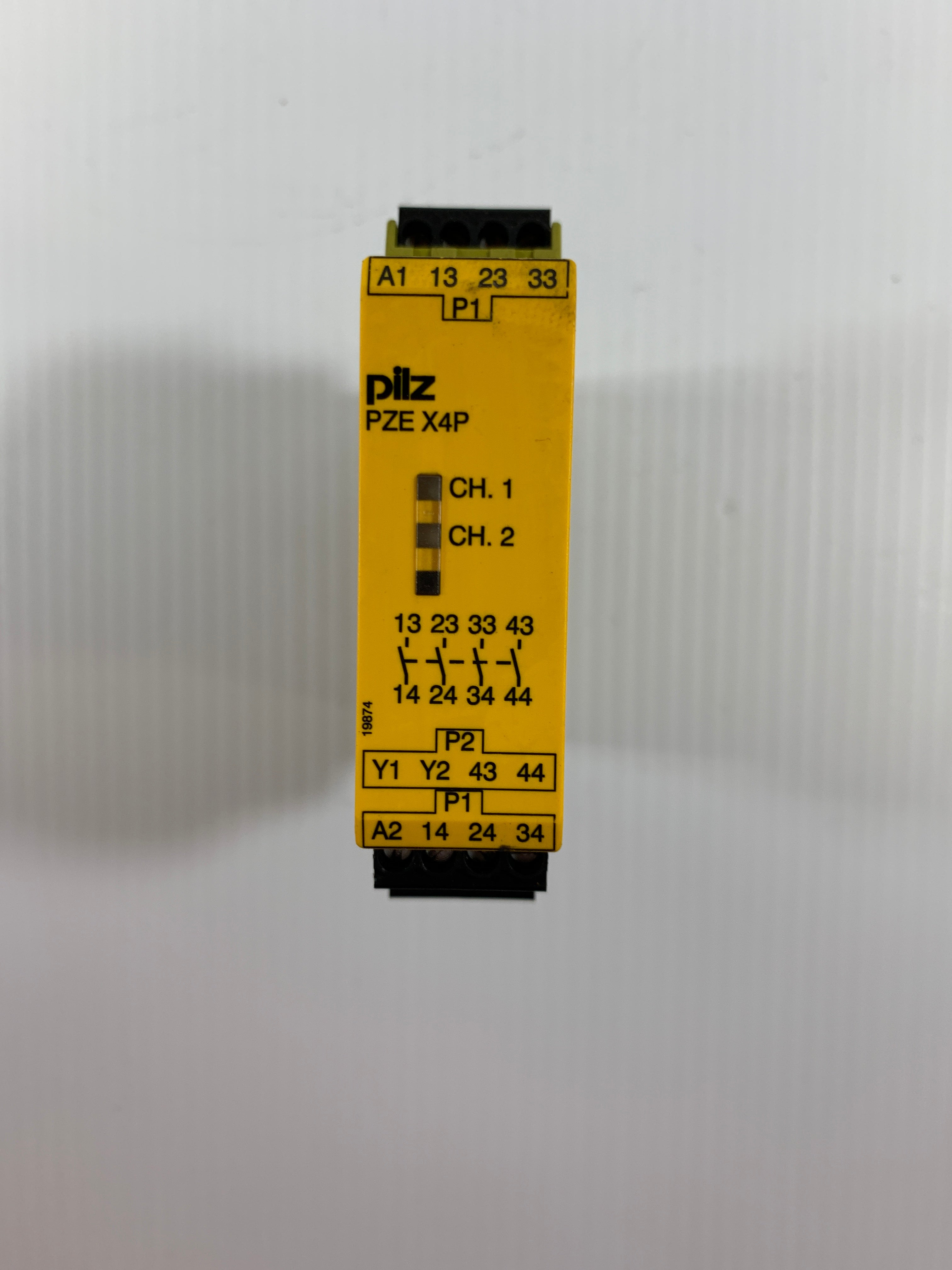 Pilz PZE X4P Safety Relay 24VDC 4n/o