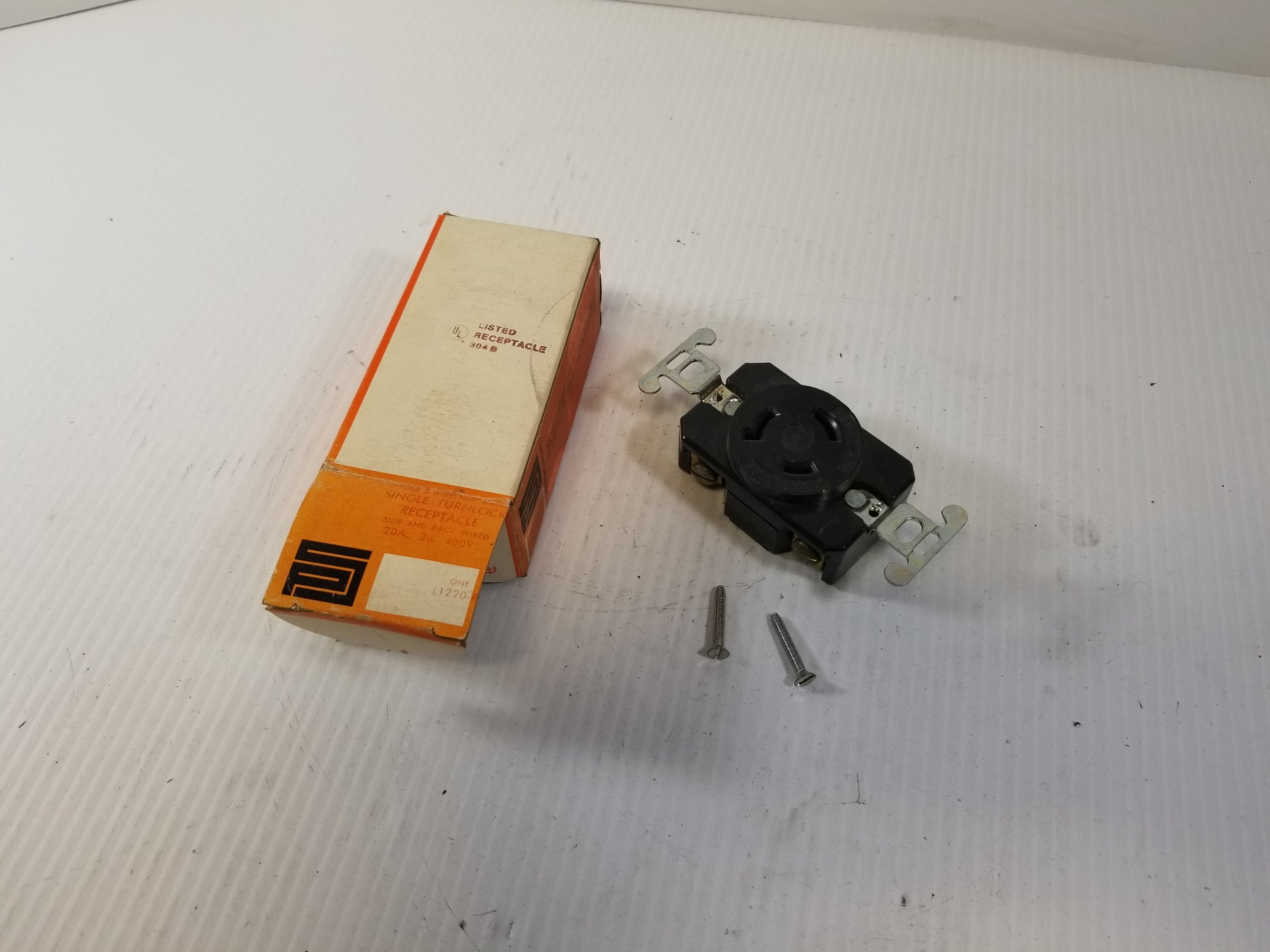Pass & Seymour L1220-R Single Turnlock Receptacle 3P3W 20A