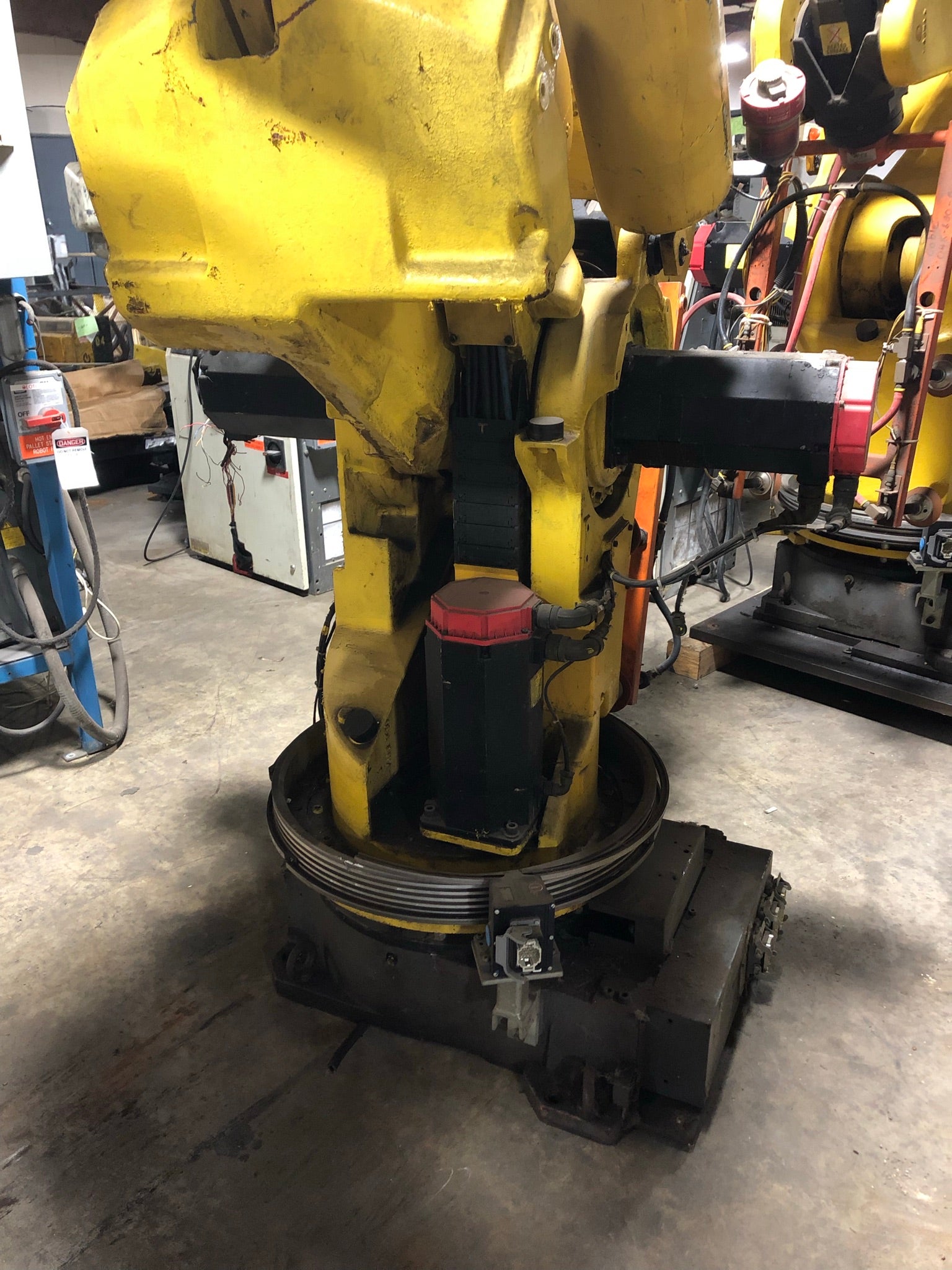 Fanuc S-420iF Robot Only - Servo Motors, Arm - For Parts