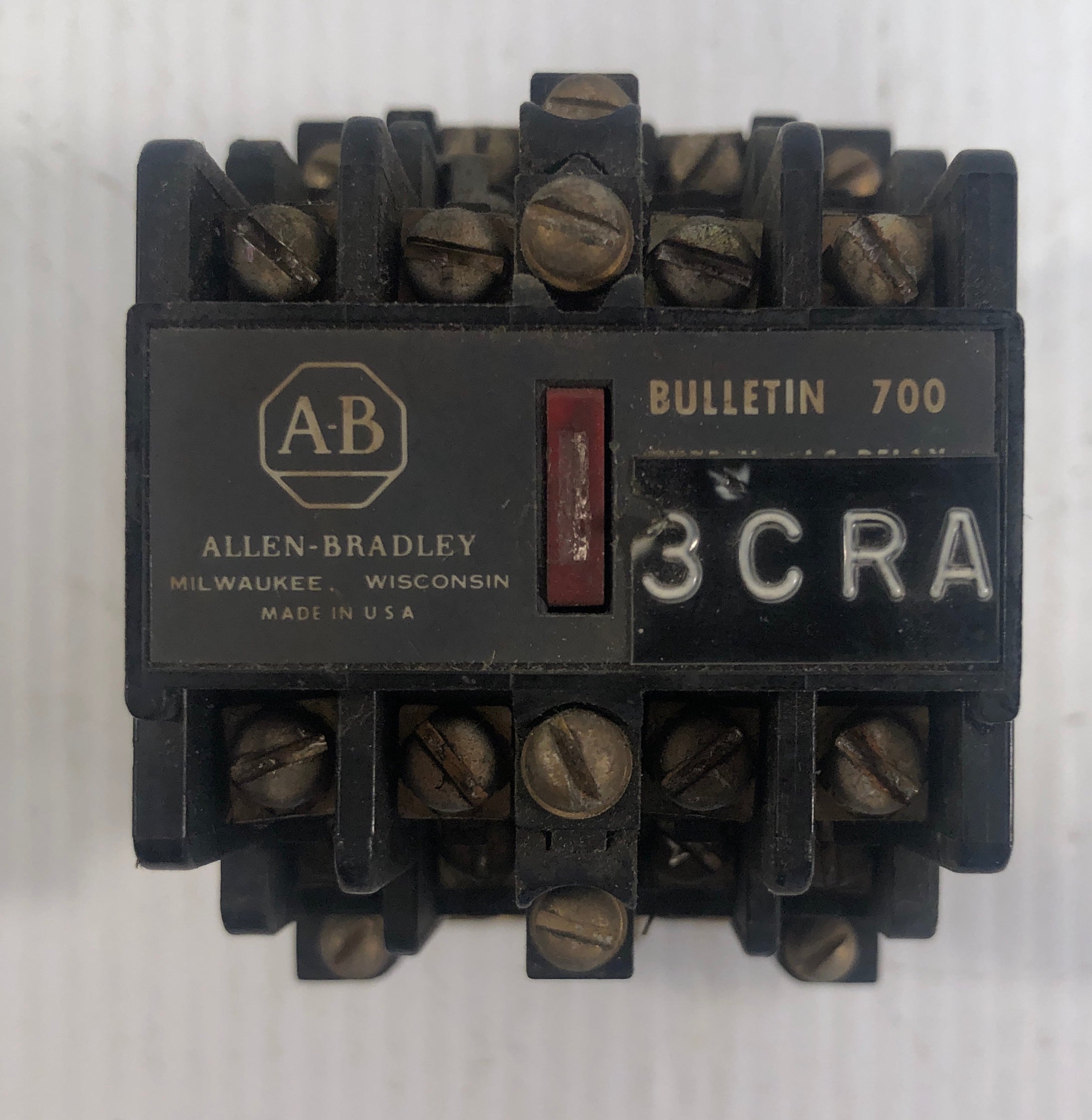 Allen-Bradley Coil Relay 700-N400A1 120V 60CY 110V 50CY 84AB86 Series B