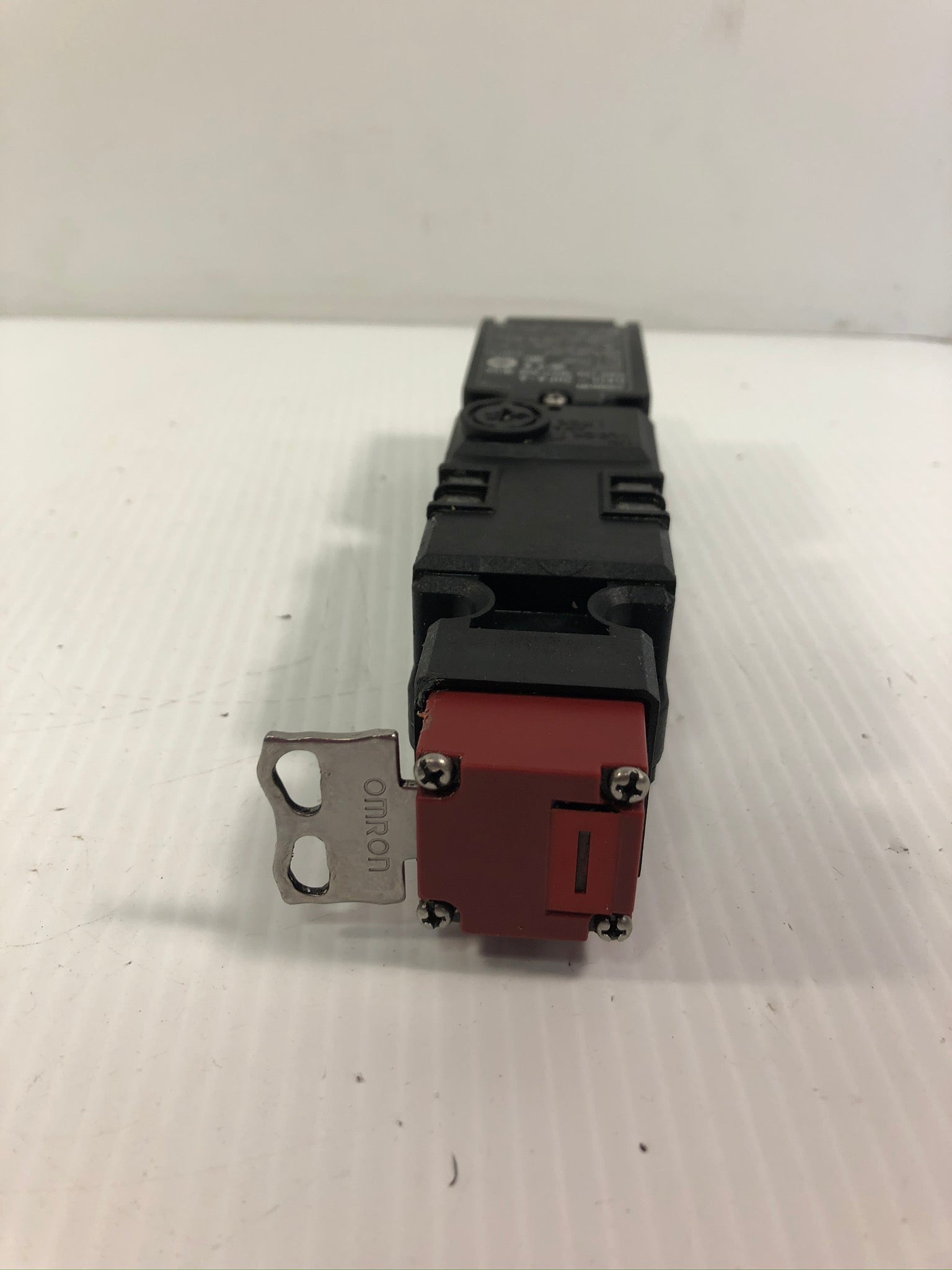 Omron D4GL-2HFA-A Guard Lock Safety Door Switch D4GL2HFAA