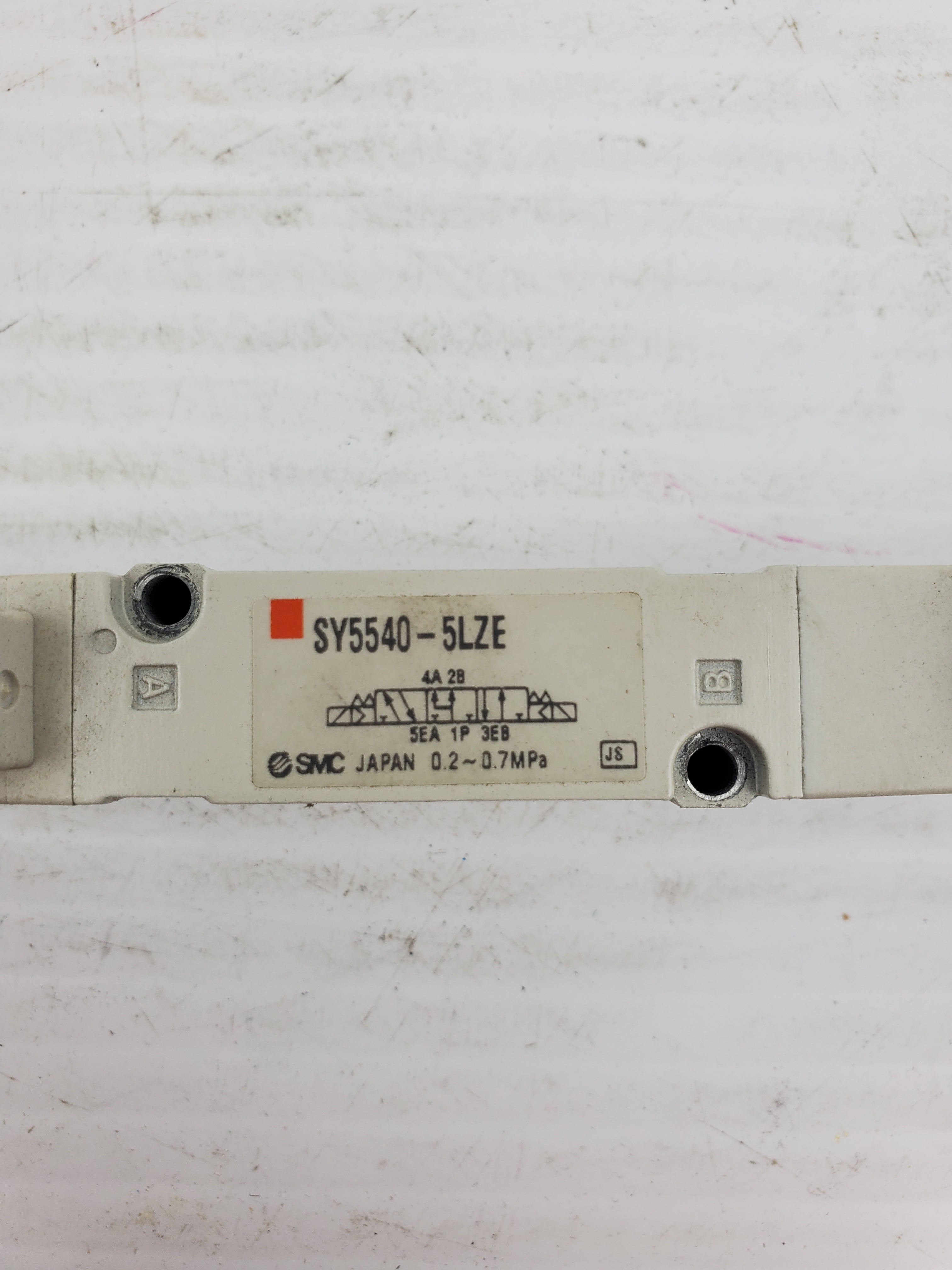 SMC SY5540-5LZE Solenoid Valve 0.2-0.7MPa SY55405LZE