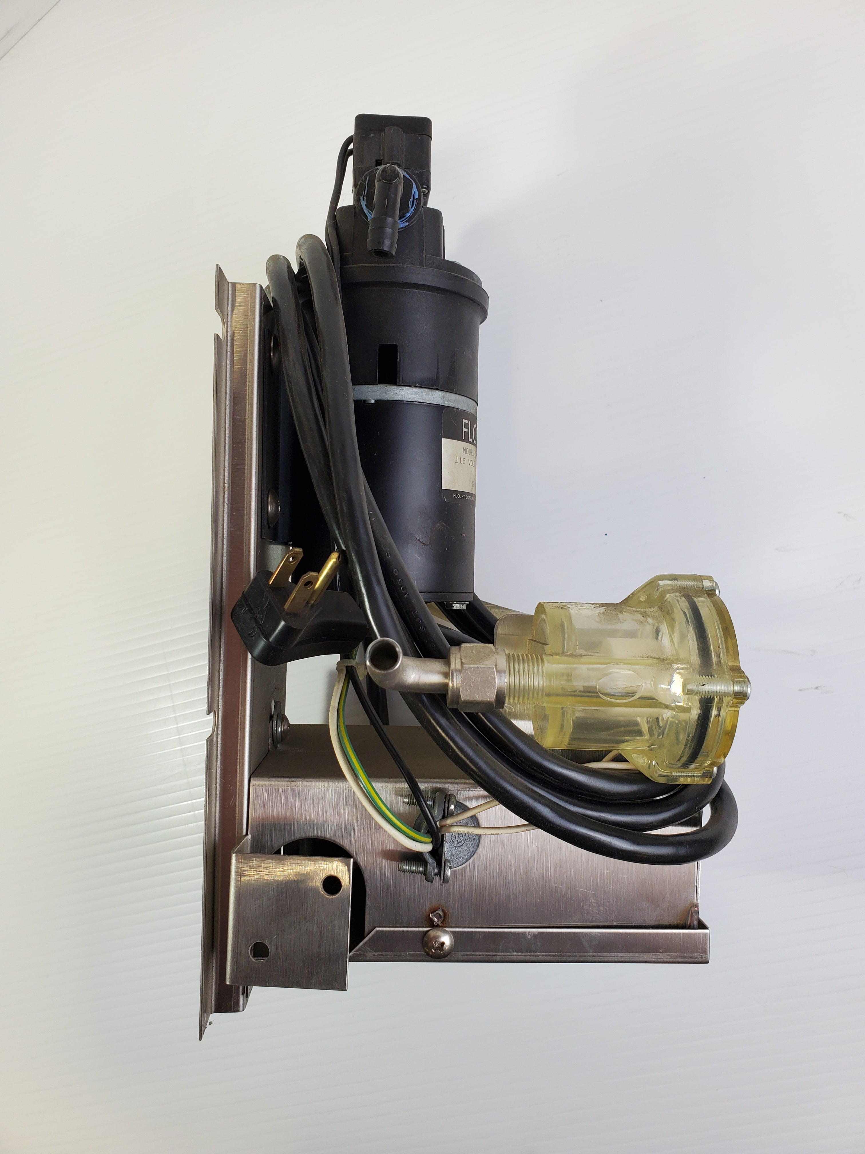 Flojet 2000-030-115 Pump 115 Volt 50/60 HZ .50A S/N 89370606