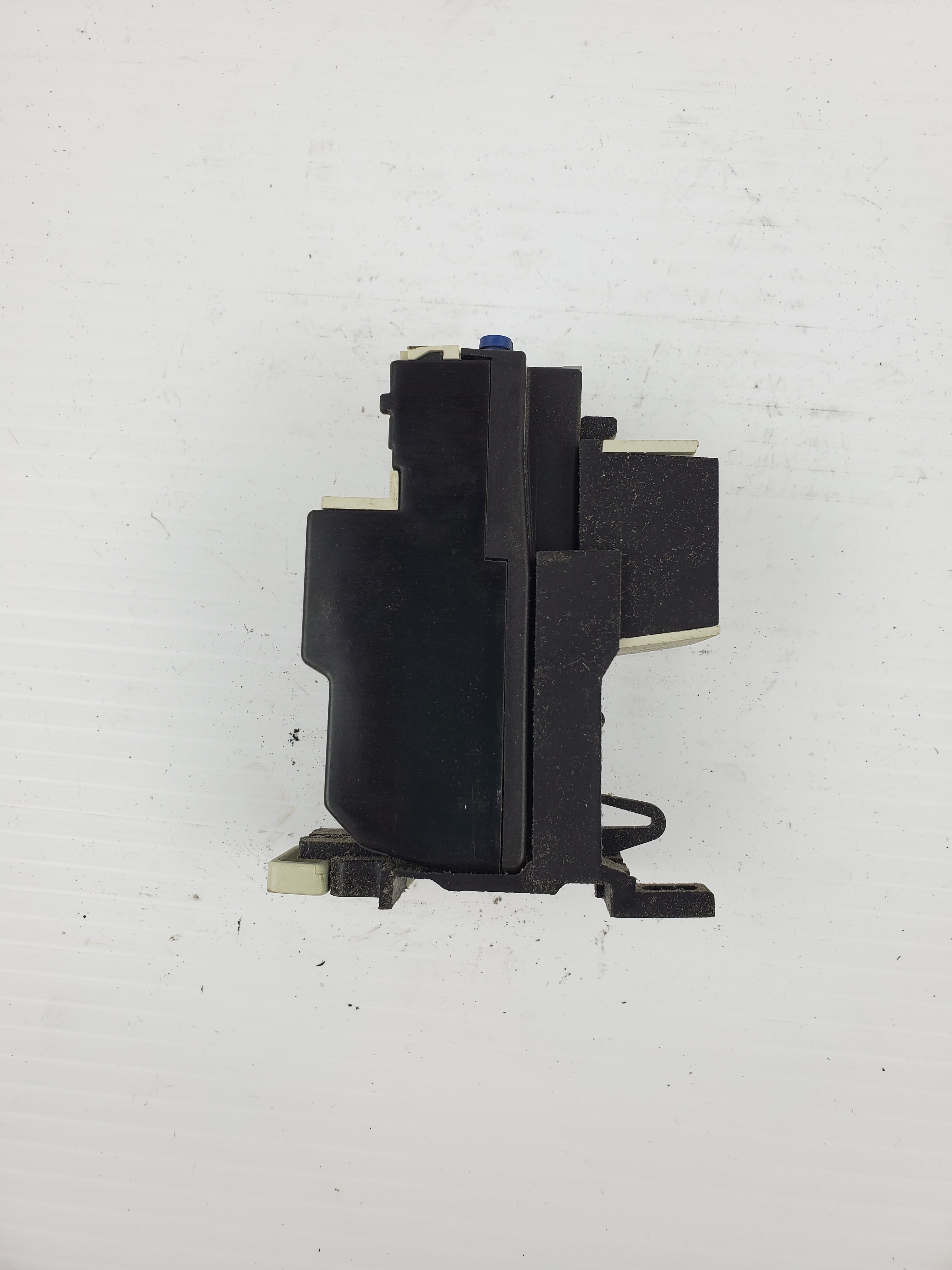 Telemecanique LR2D1308 Terminal Overload Relay With LA7-D1064 Adaptor