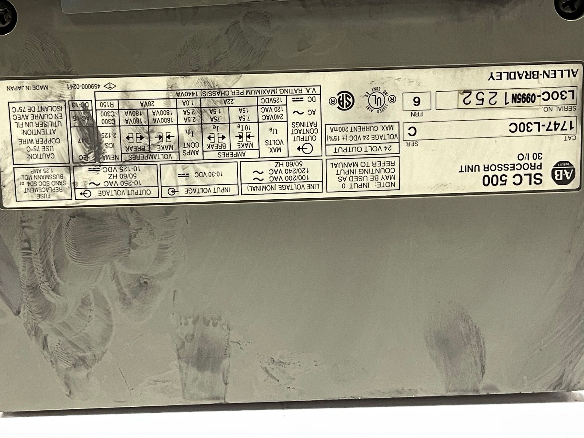 Allen-Bradley SLC 500 1747-L30C PLC Processor Series C - Cracked Case