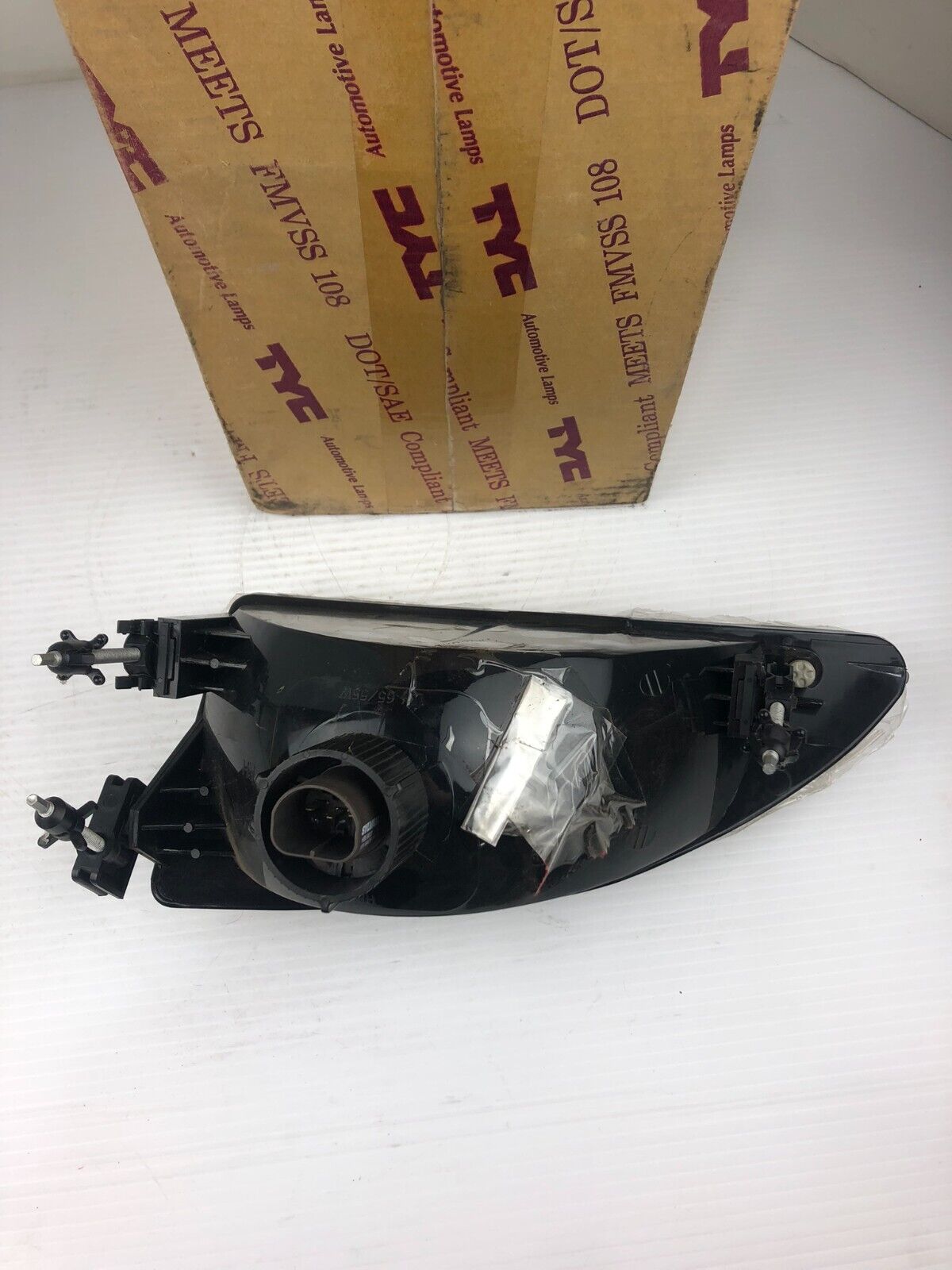 TYC 20-3076-00 1994-1998 Ford Mustang Right Headlamp F02503130
