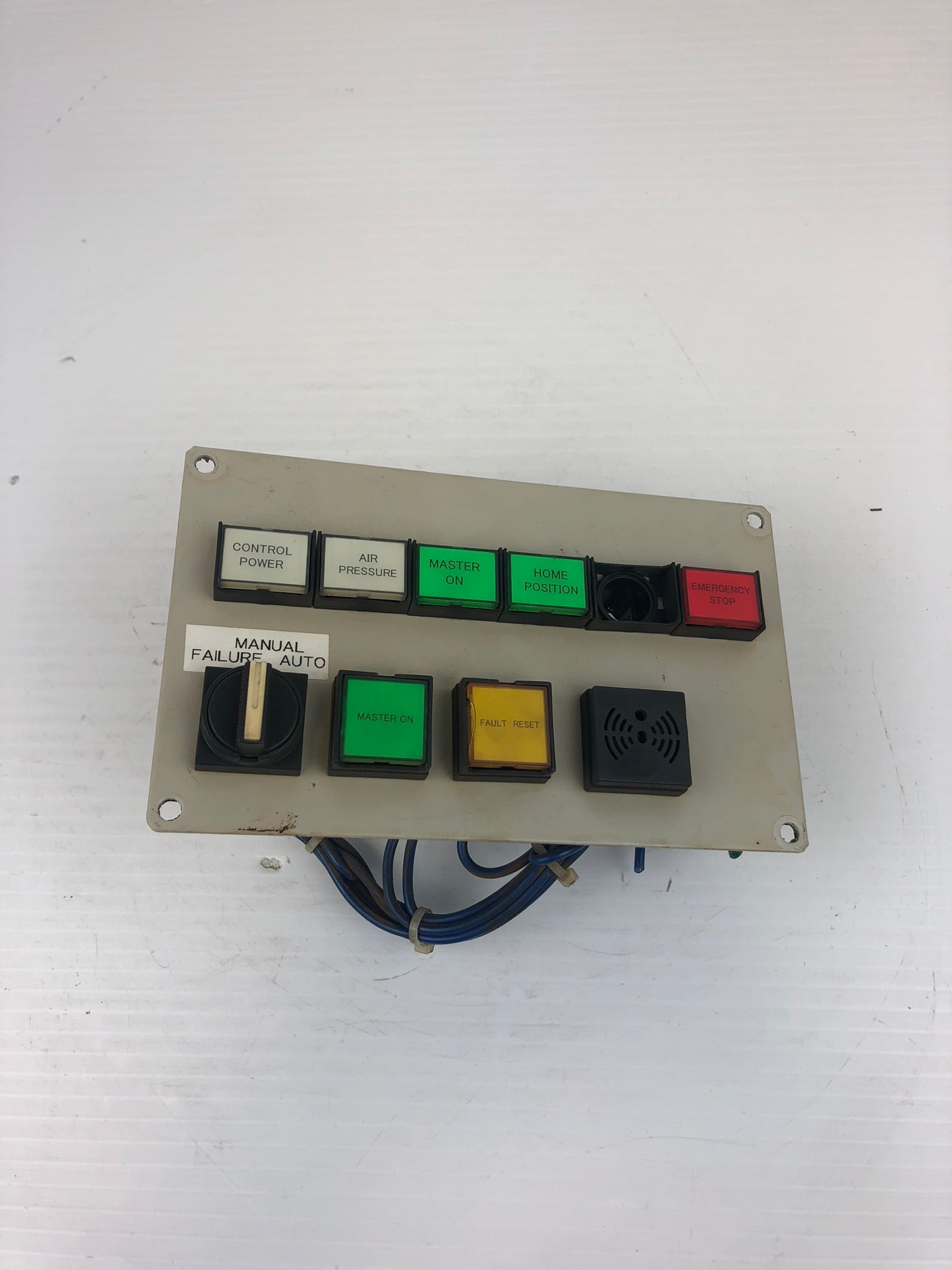 IDEC AL6-P, LW-X4, Ha-C1, HA-C2 Contact Block Keys Mounted to Board (lot of 9)