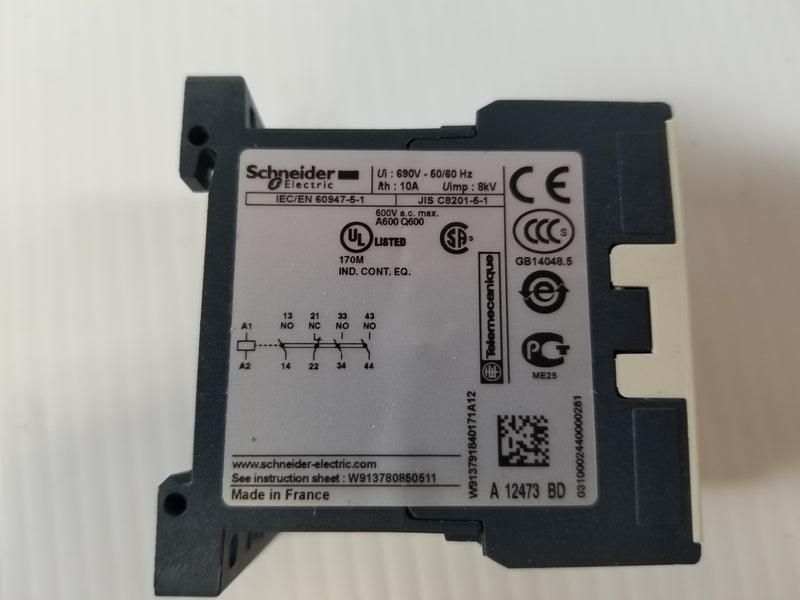 Schneider Electric CA3KN31BD Control Relay 24VDC