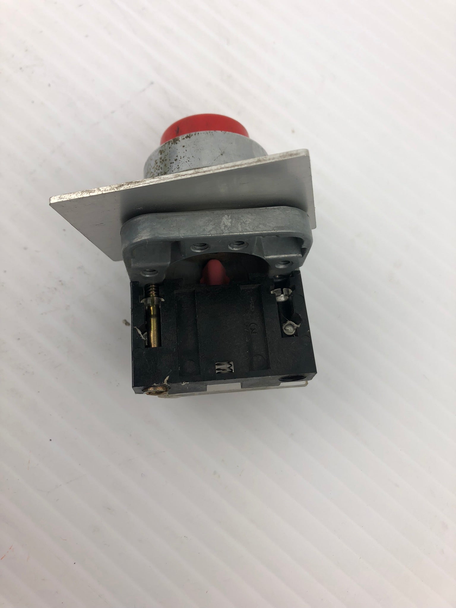 Furnas Electric 52PA8B2 Red Push Button Series B
