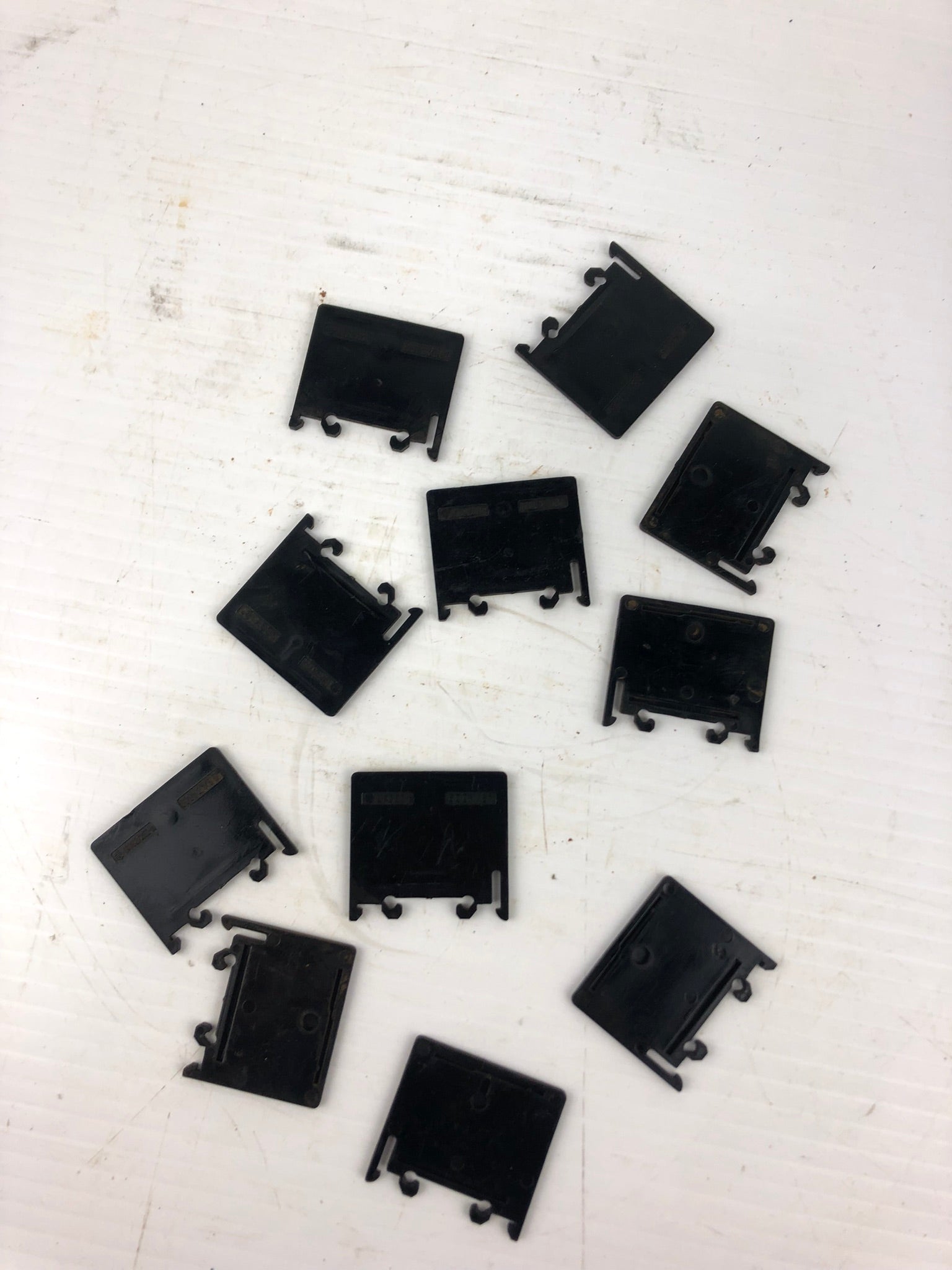 Yoshida Electric UK152/252-A Terminal Block Ends UK152252A - Lot of 11