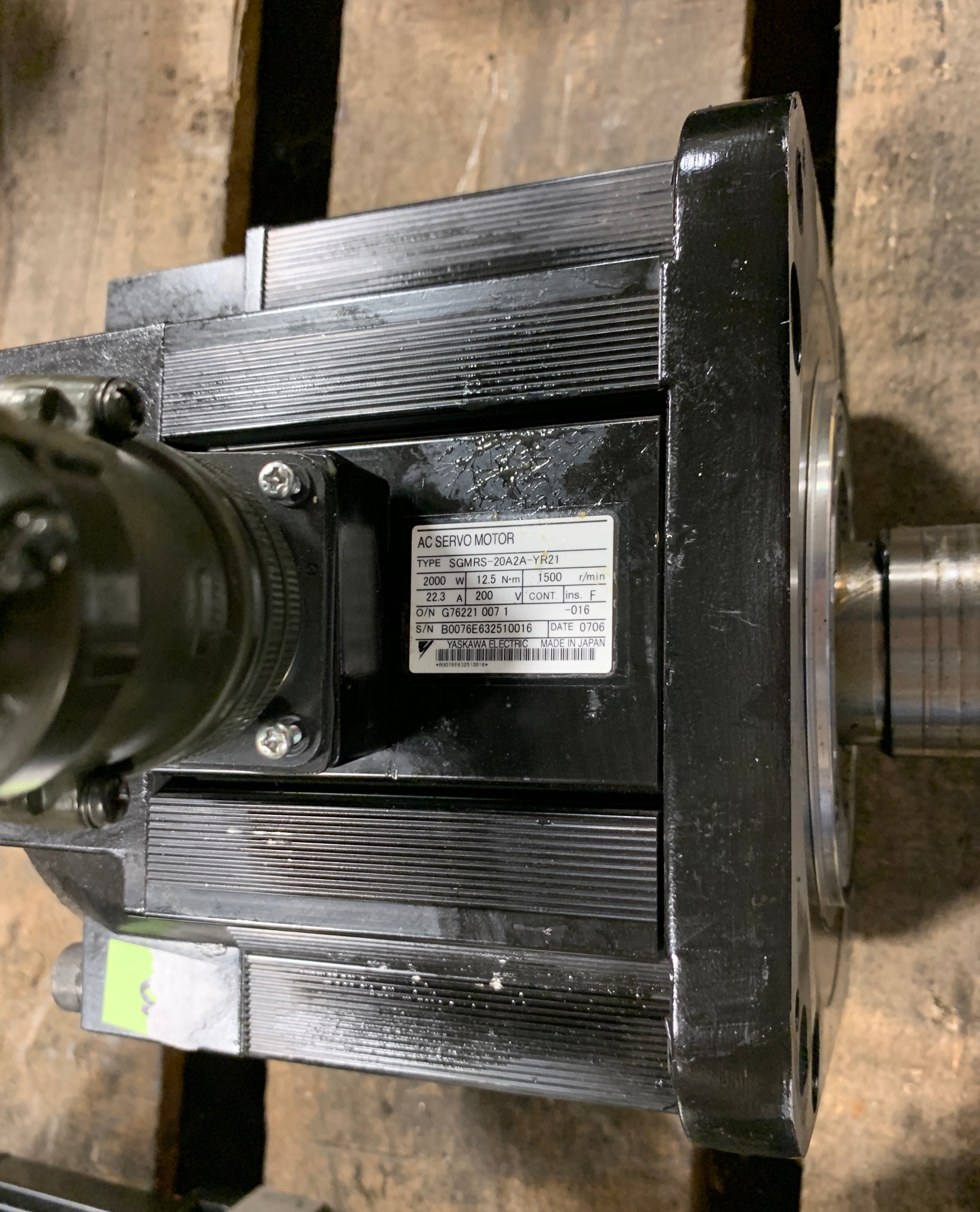 Yaskawa SGMRS-20A2A-YR21 Servo Motor