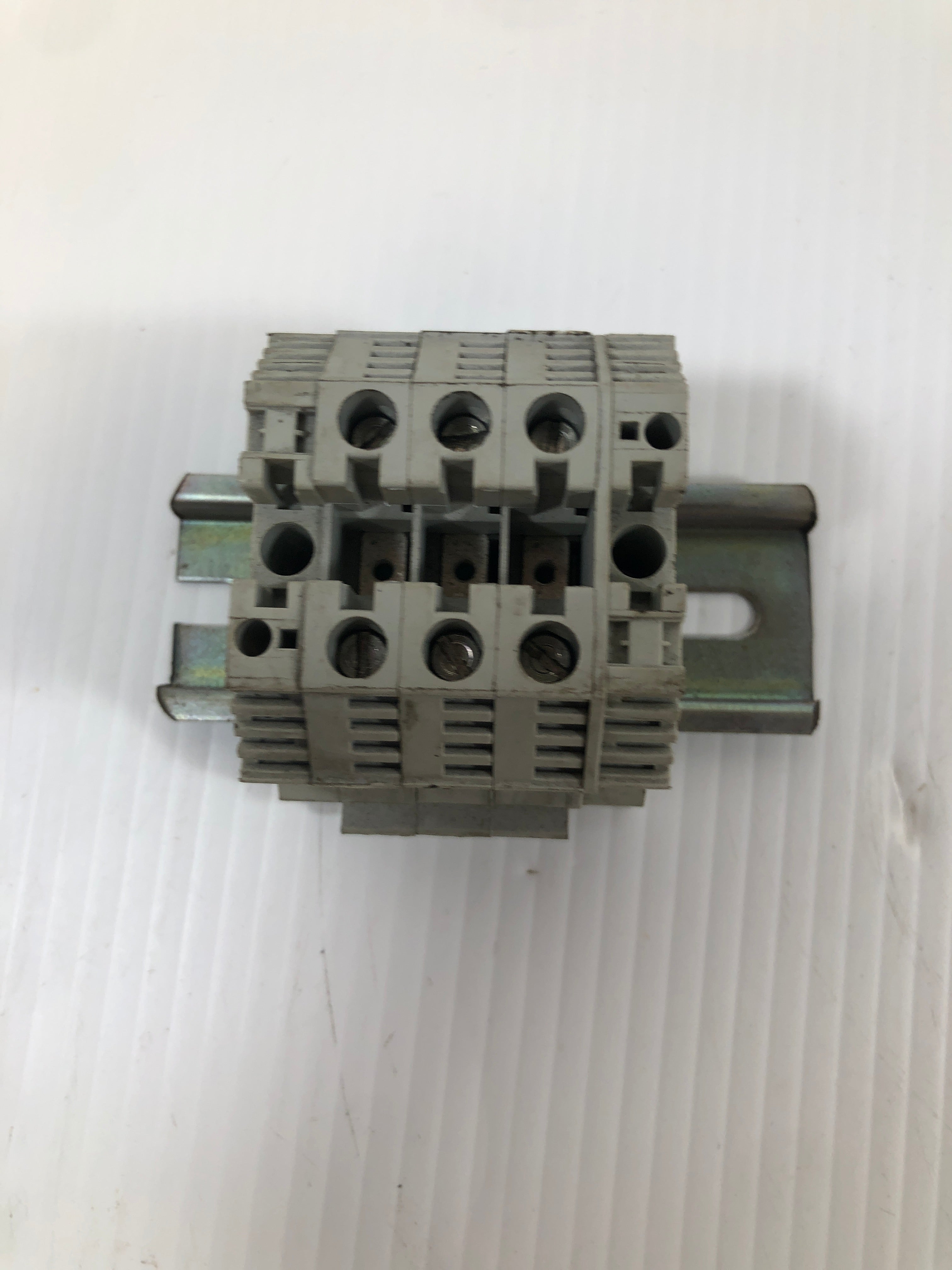 Allen-Bradley 1492-EAJ35 2 Terminal End Blocks 3 Terminal Blocks