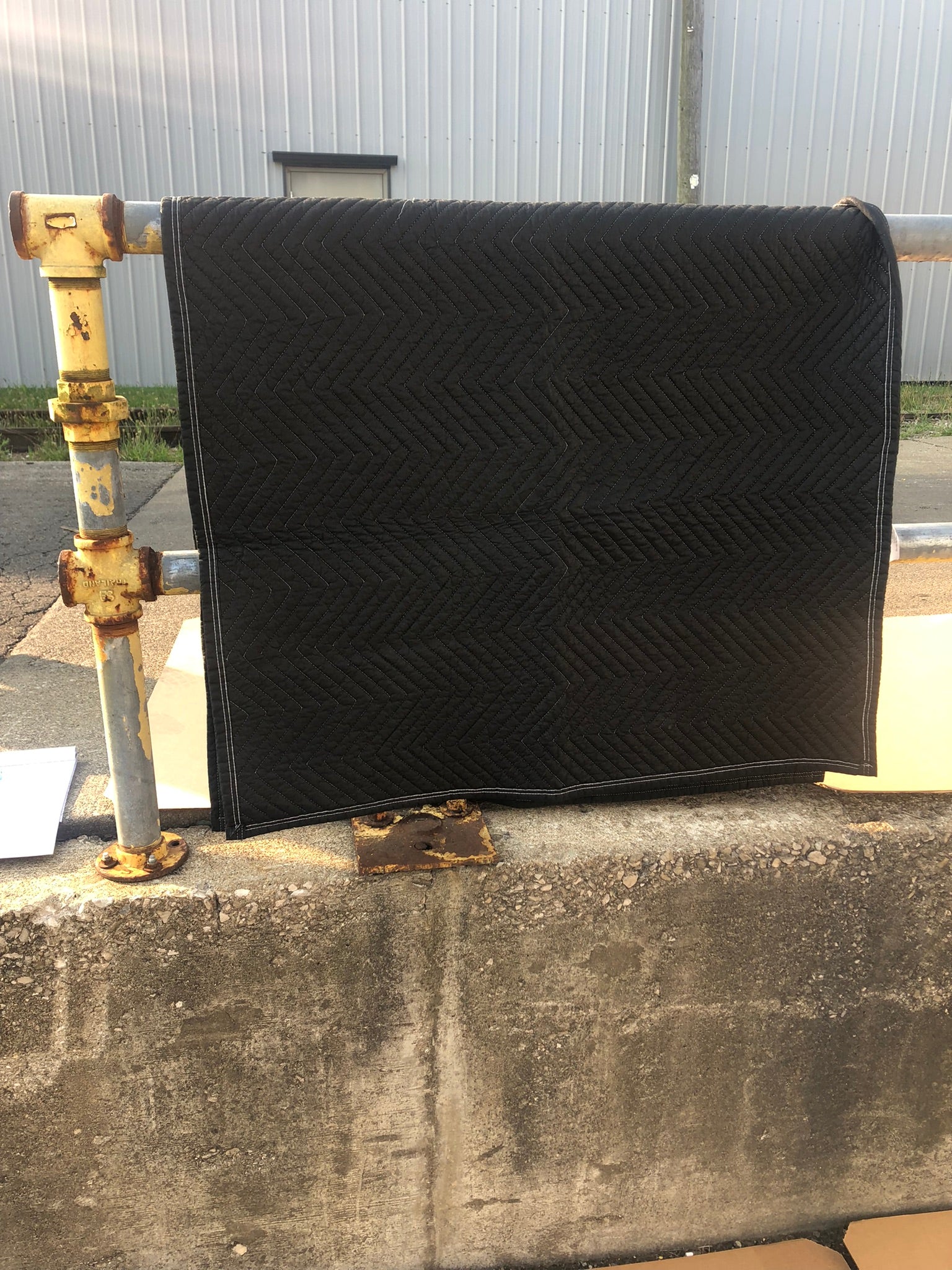 Moving Blanket ~71" X 39" Black and Blue Heavy Duty Shipping Packing Furniture