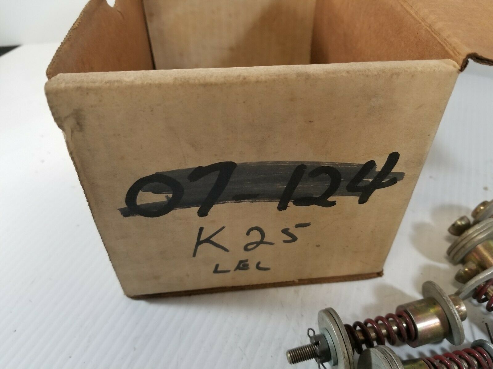 Leland K25 Brake Shoe Hold Down Kit (Lot of 8)