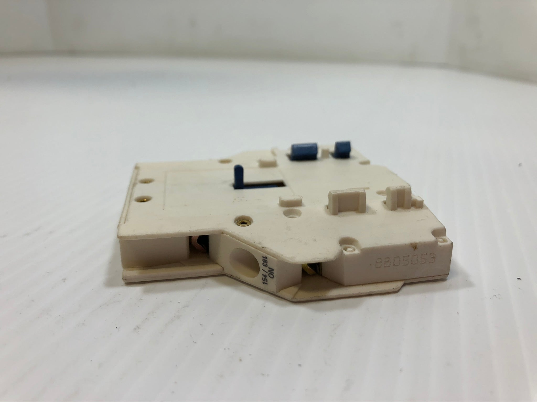 Telemecanique LA8DN11 Lateral Contact Block