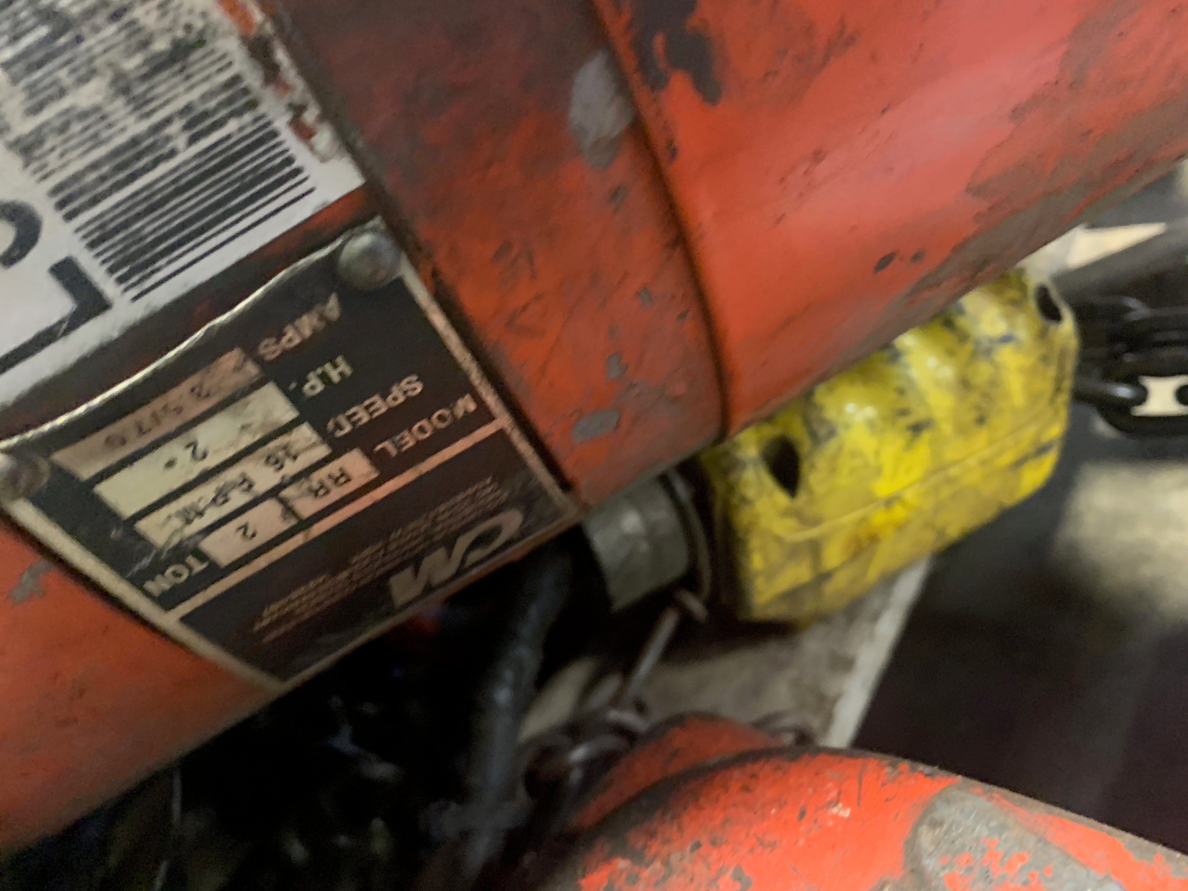 CM RR 2 Ton Chain Hoist 2HP 16 RPM 3.5/7.0 Amps