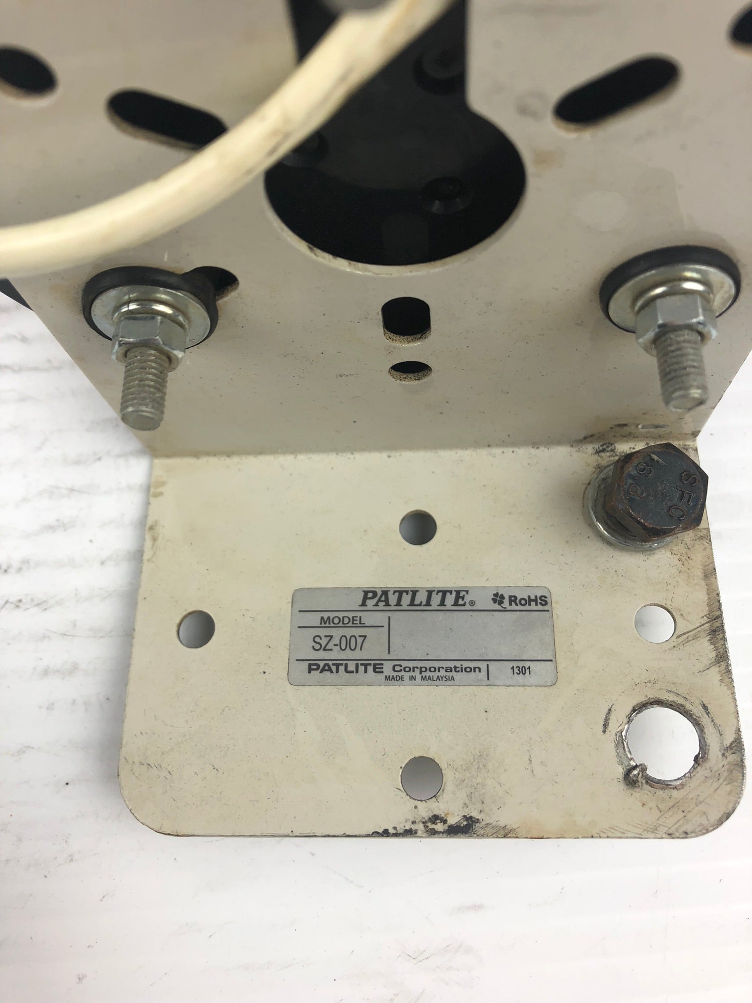 Patlite SKHE-24 Red Rotating Beacon Light SZ-007 Bracket 24VDC 3W