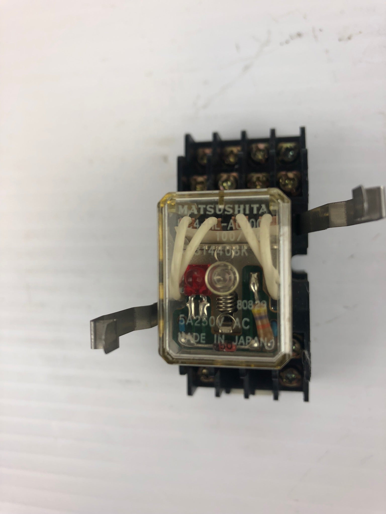 Matsushita HC4-HL-AC100V Relay with Base HC4-SFD-K AP38479K 100/110 V