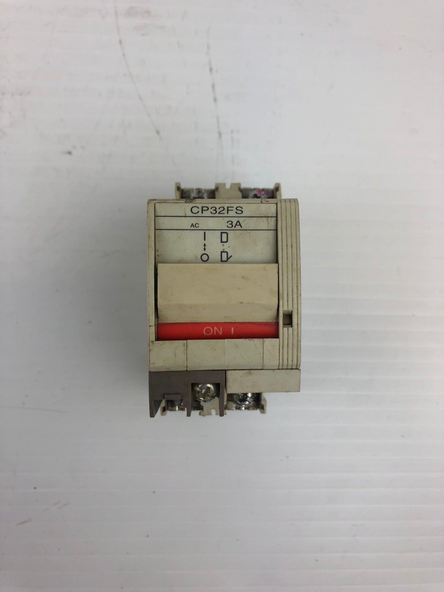 Fuji Electric CP32FS/3K Circuit Protector 2 Pole 50/60Hz AC240V 2500A 3A