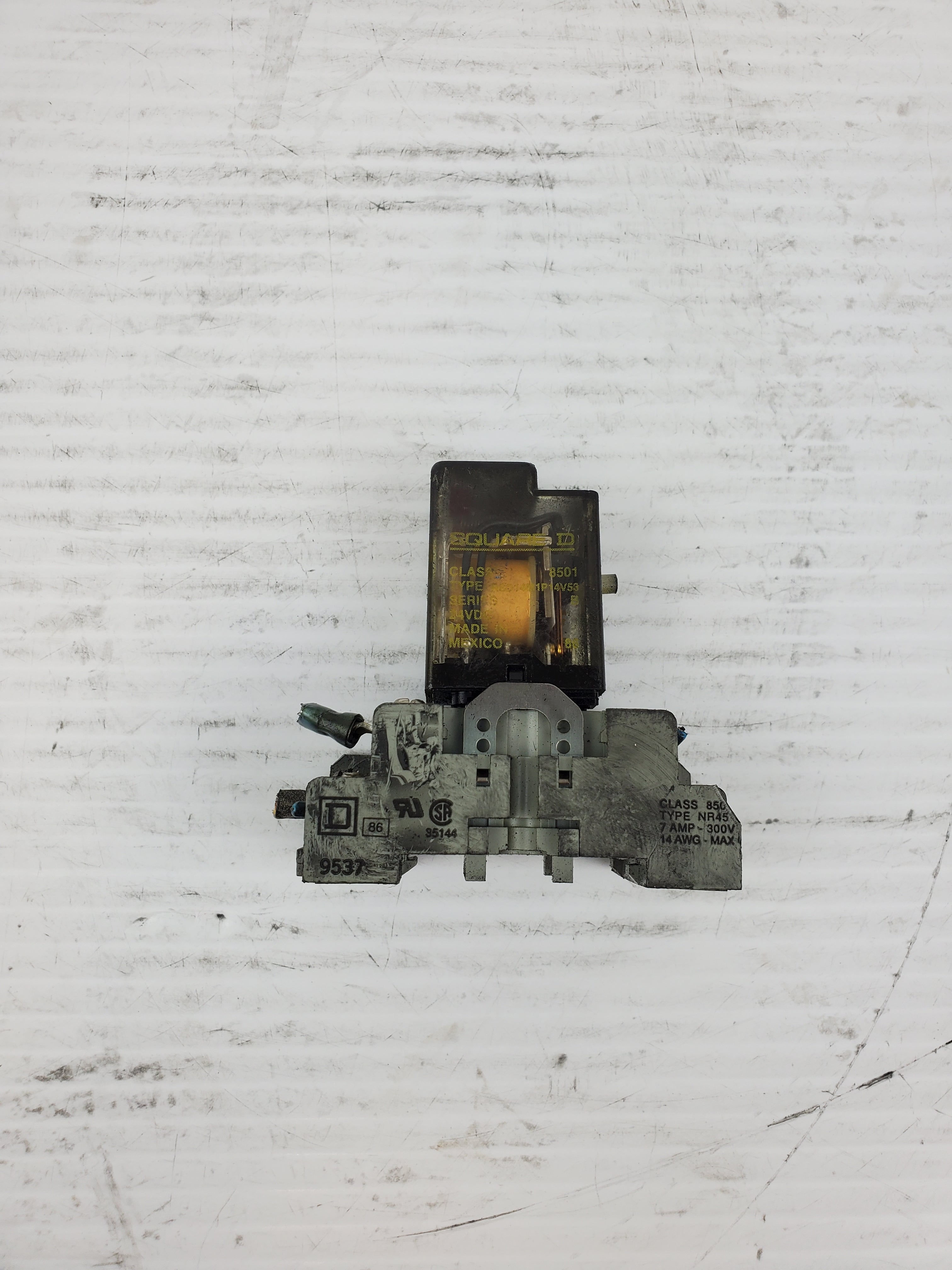 Square D RSD14M1P14V53 Relay with Base NR45 Class 8501 Series B