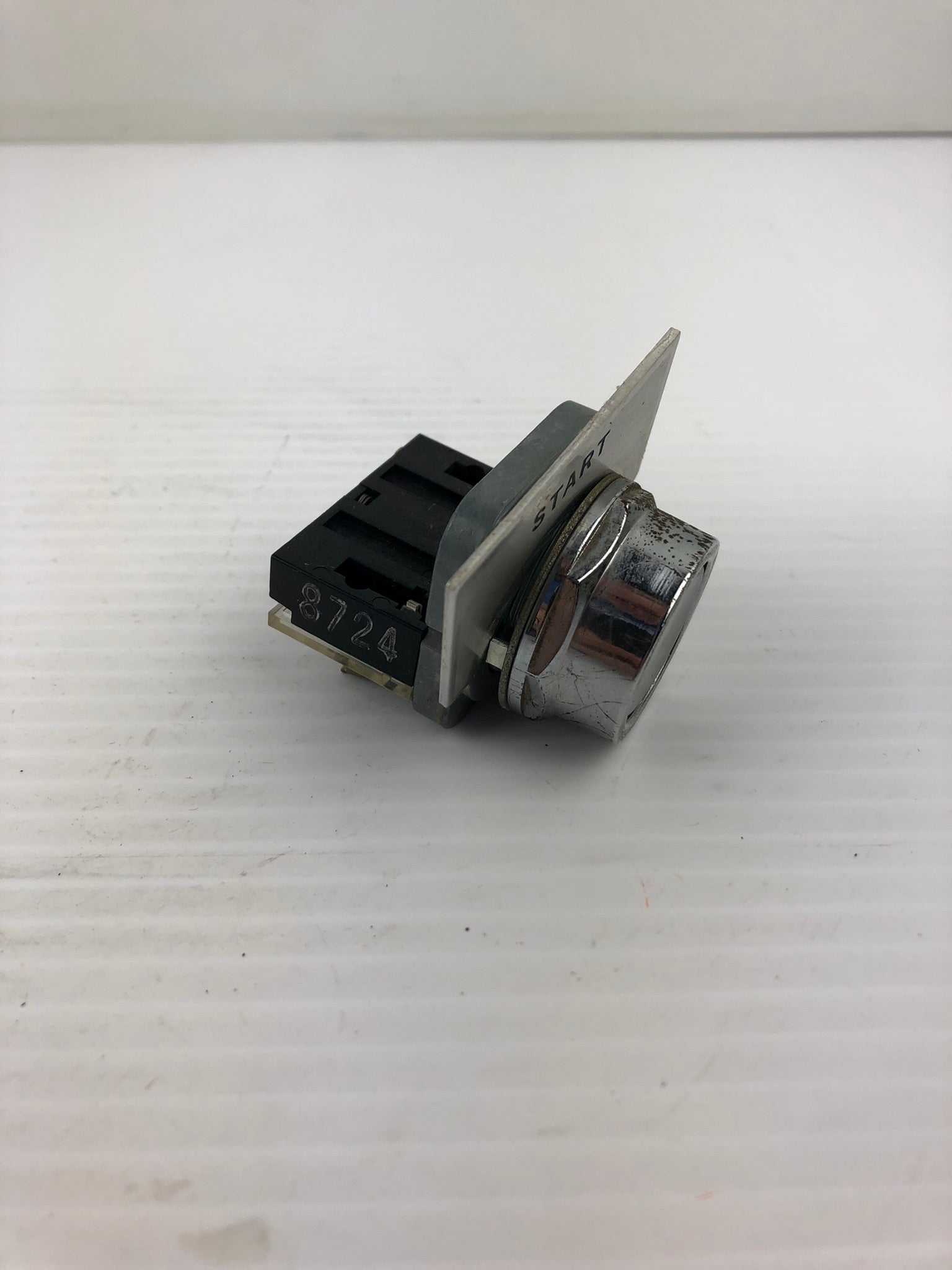 Furnas 52PA8A1 Oil Tight Control Push Button Black Series B