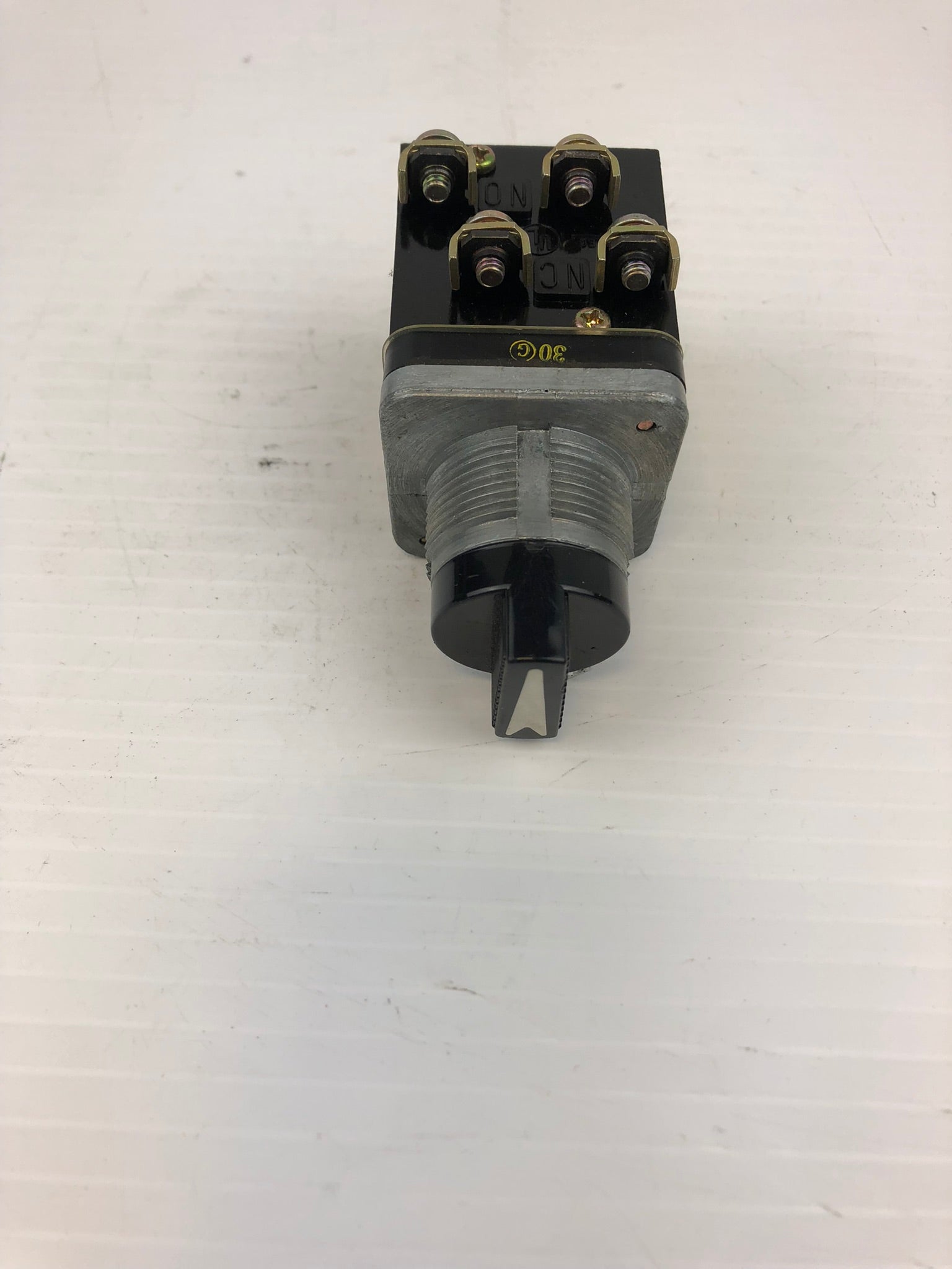 Fuji 70C-IA Selector Switch Black Missing Connector Ring 600 V